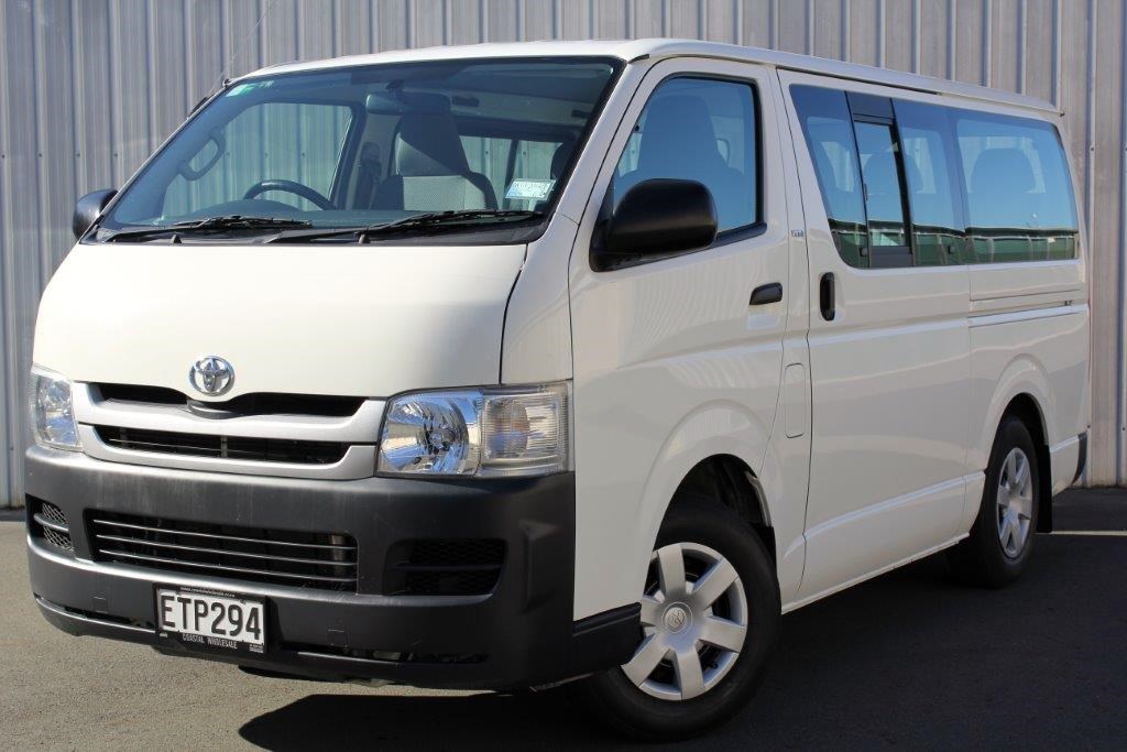 Toyota hiace цена. Toyota Hiace 2008. Toyota Hiace 2023. Тойота Хайс 2008 года. Микроавтобус Тойота Hiace 2023.