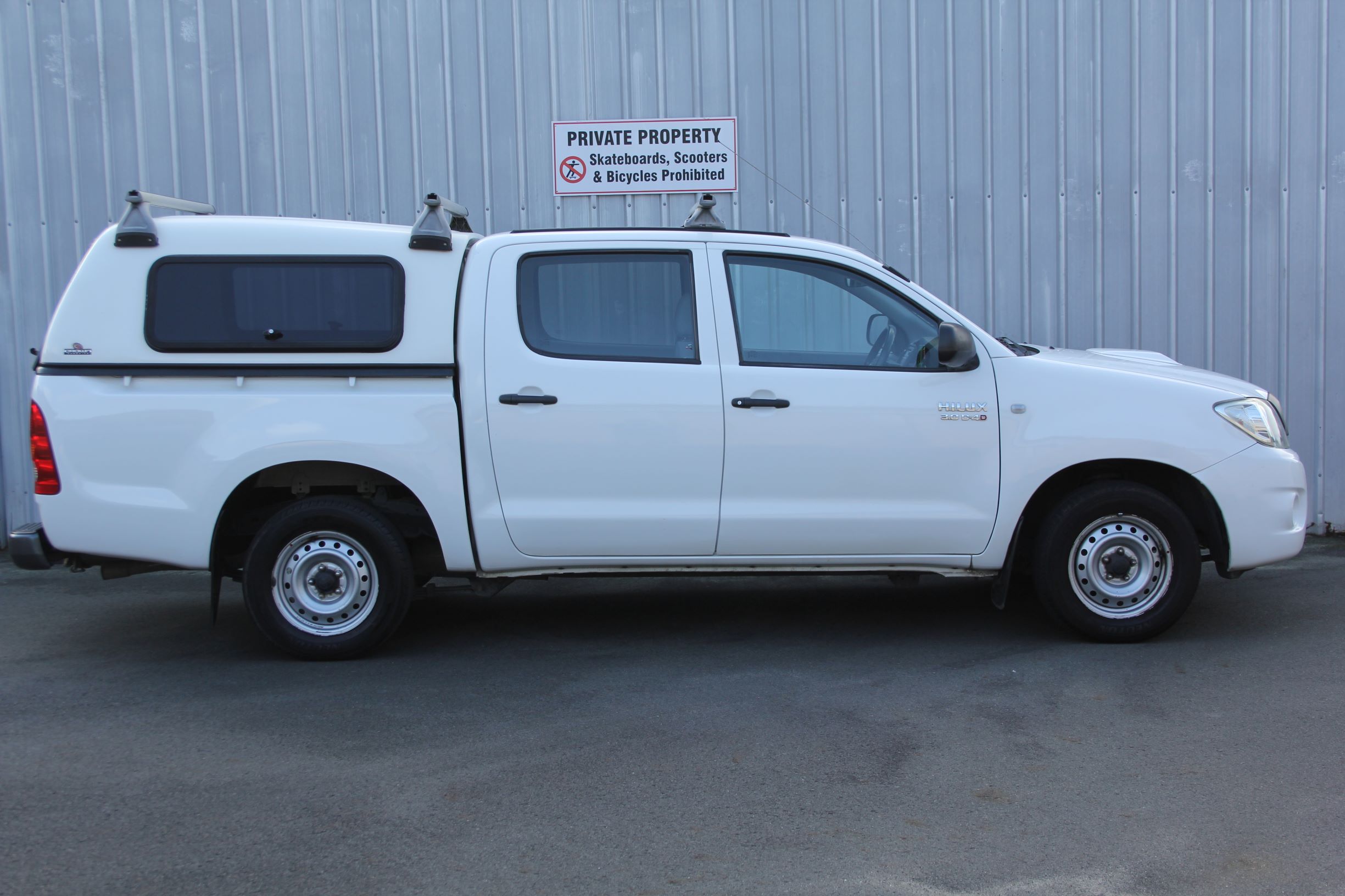 Toyota Hilux 2WD with canopy 2010 for sale in Auckland