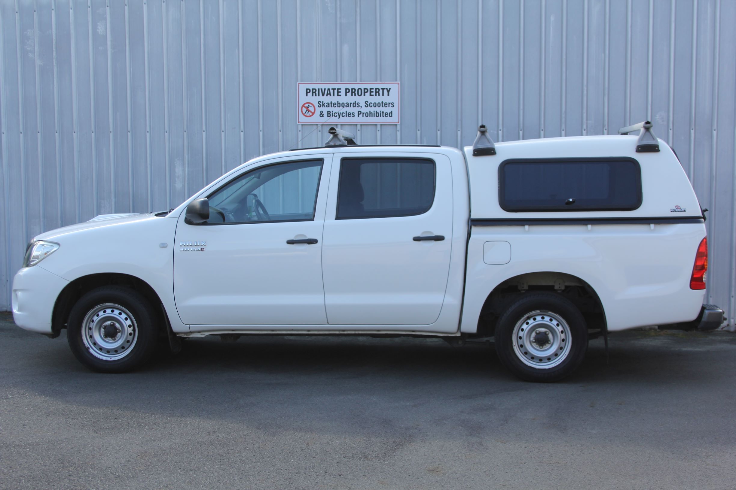 Toyota Hilux 2WD with canopy 2010 for sale in Auckland