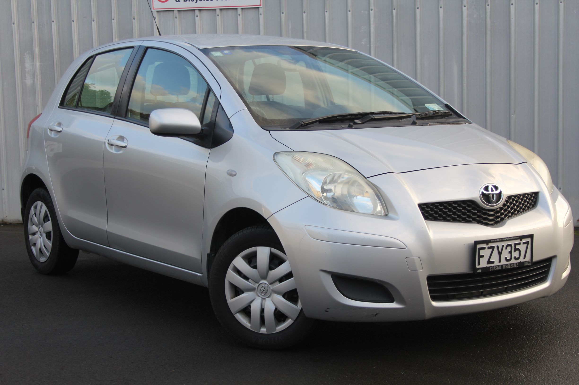 Toyota Yaris 5 door hatch 2011 for sale in Auckland