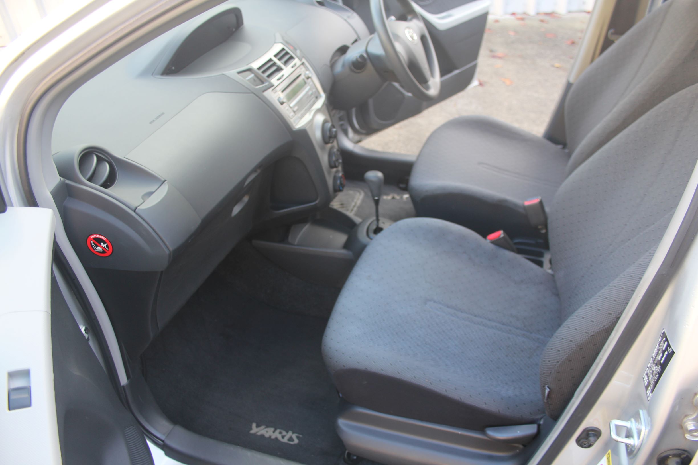 Toyota Yaris 5 door hatch 2011 for sale in Auckland