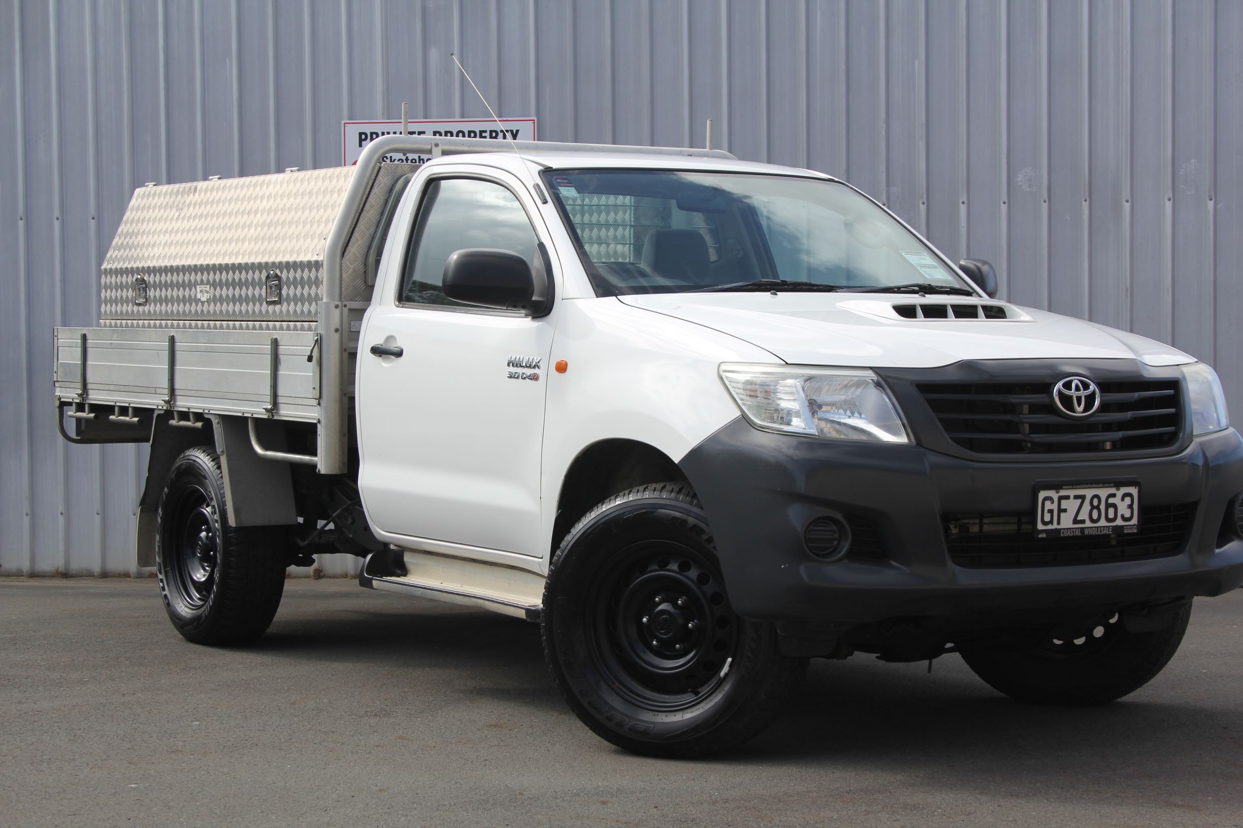 Toyota Hilux 4WD manual 2012 for sale in Auckland