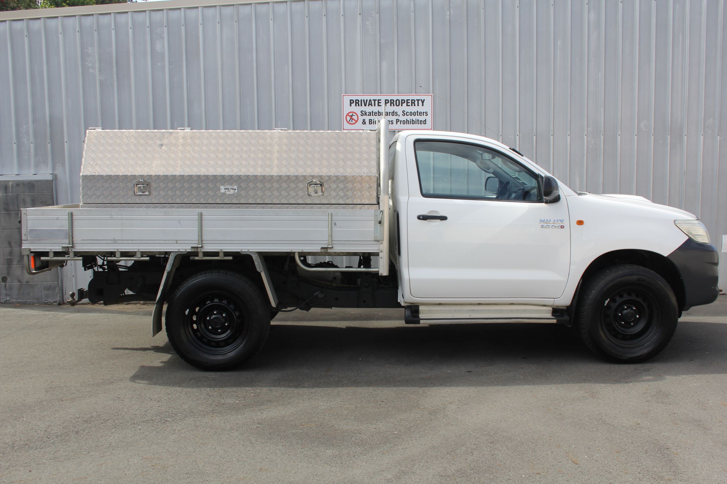 Toyota Hilux 4WD manual 2012 for sale in Auckland