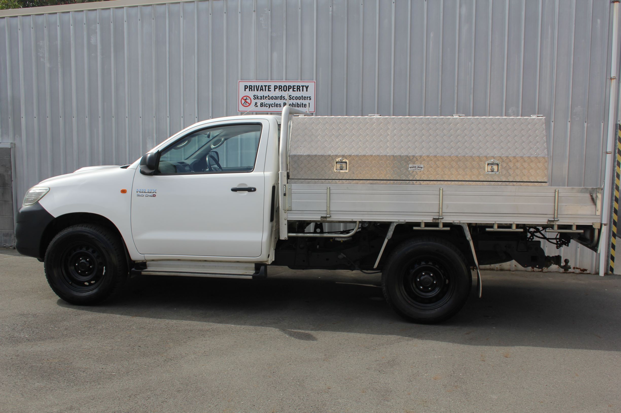Toyota Hilux 4WD manual 2012 for sale in Auckland