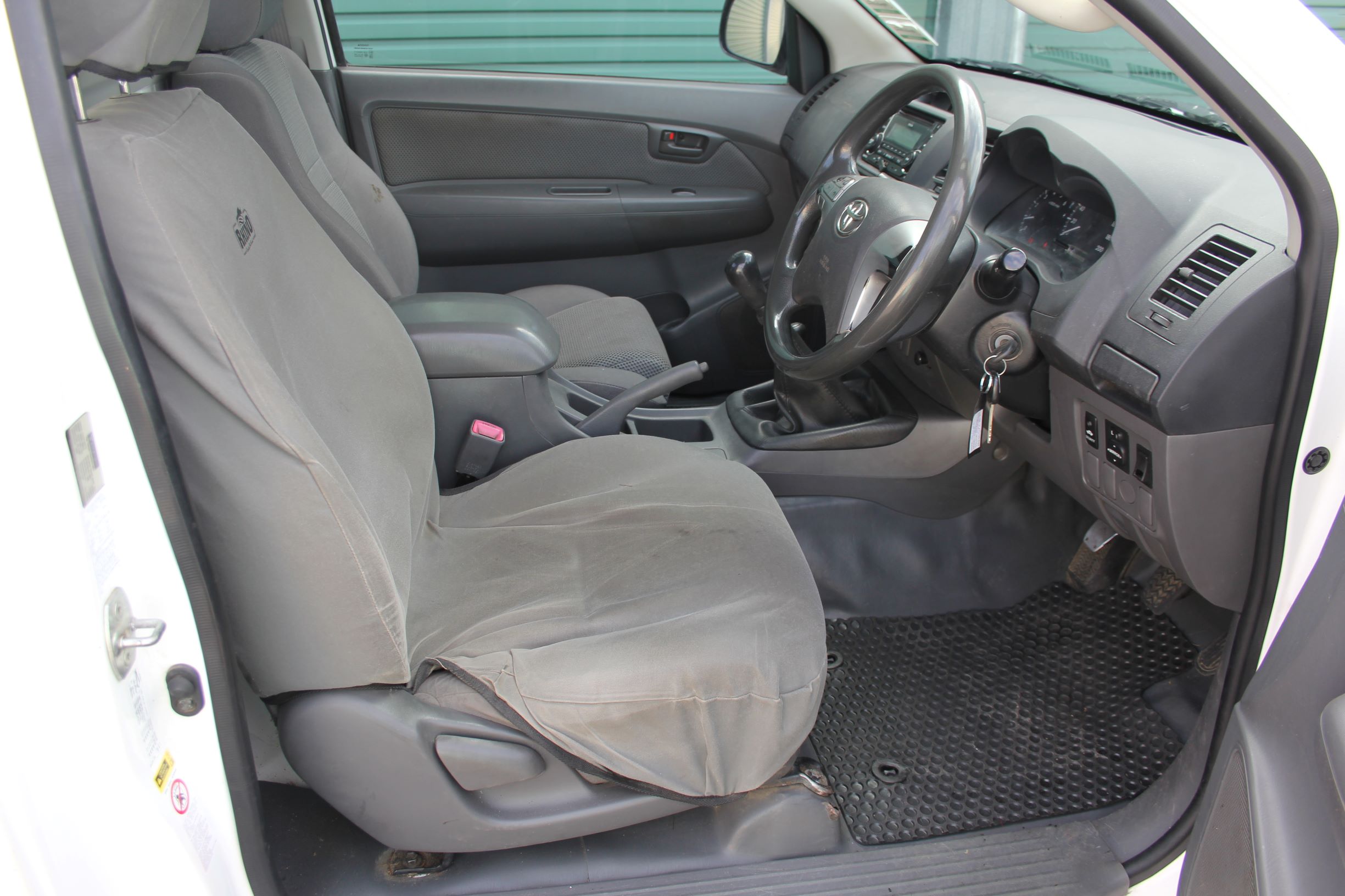 Toyota Hilux 4WD manual 2012 for sale in Auckland