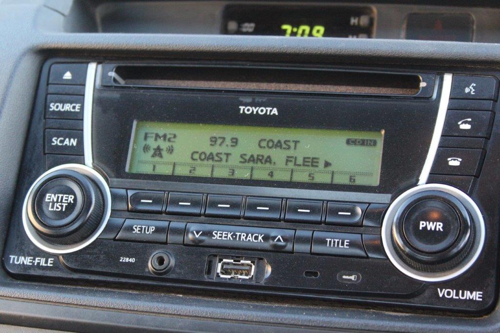 Toyota Hilux 2WD SINGLE CAB FLATDECK 2012 for sale in Auckland