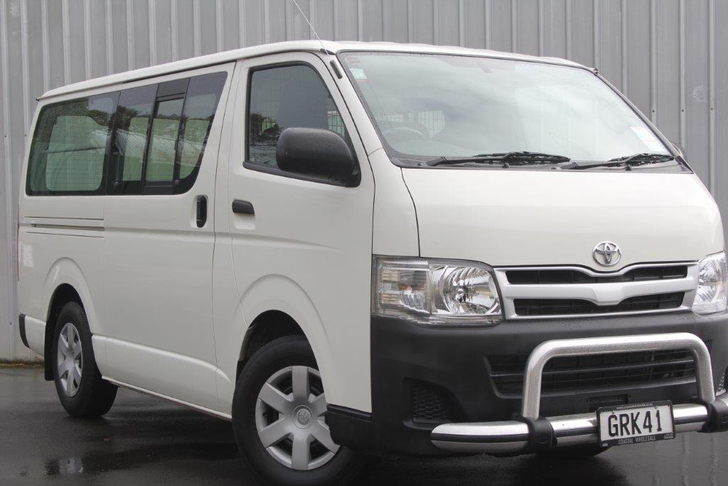Toyota Hiace ZL DIESEL 2013 for sale in Auckland