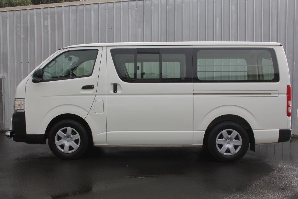 Toyota Hiace ZL DIESEL 2013 for sale in Auckland