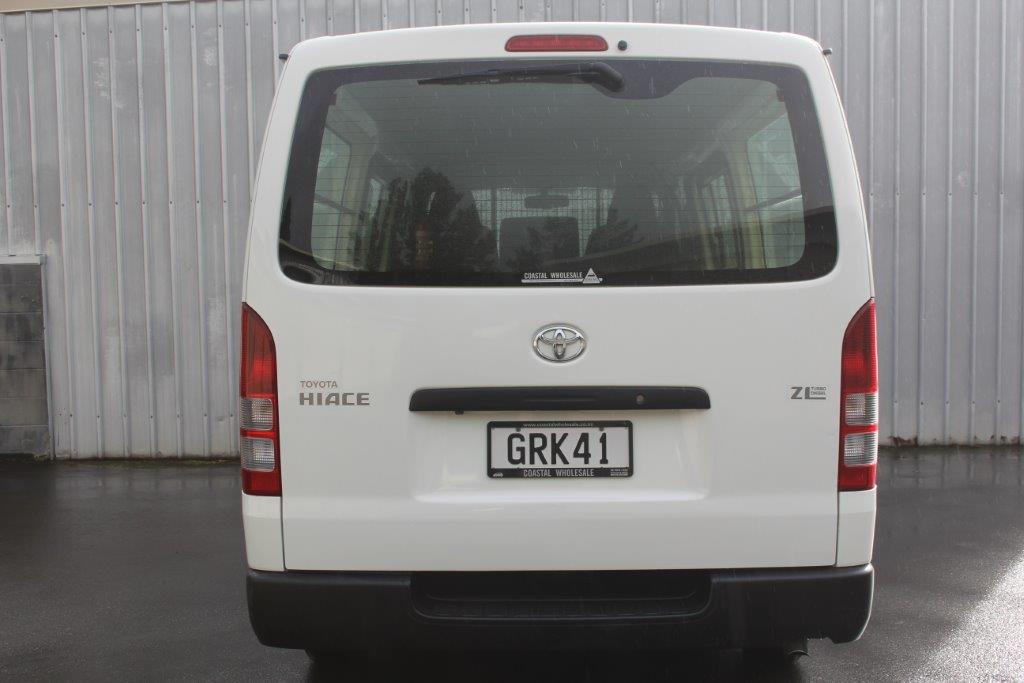 Toyota Hiace ZL DIESEL 2013 for sale in Auckland