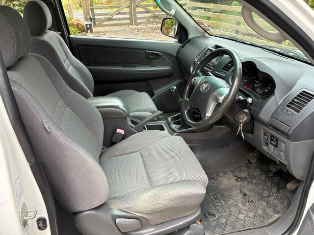 Toyota HILUX 4WD 2013 for sale in Auckland