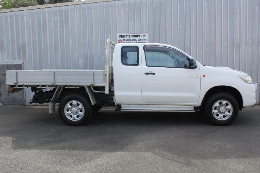 Toyota Hilux 4WD FLATDECK 2013 for sale in Auckland