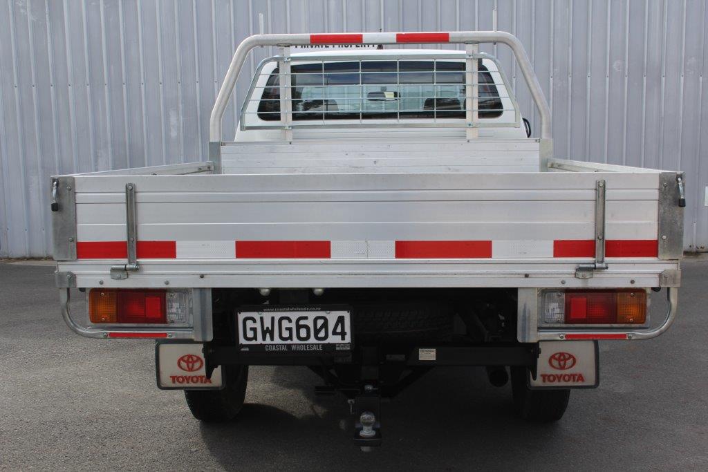 Toyota Hilux 4WD FLATDECK 2013 for sale in Auckland