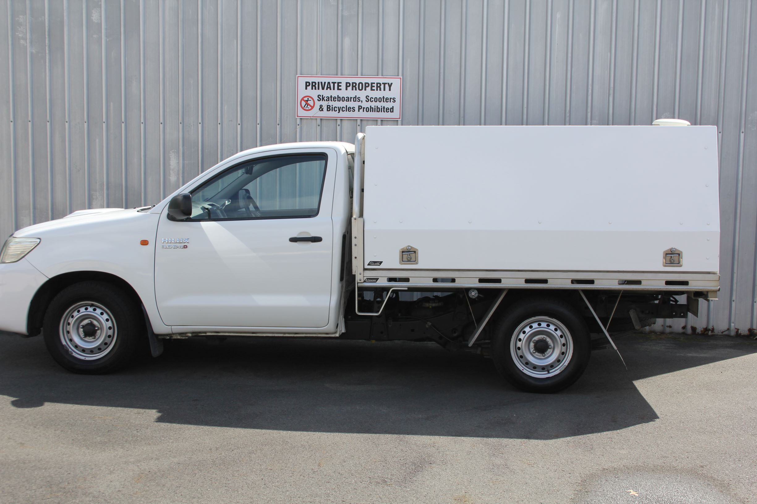 Toyota Hilux toolbox set up 2014 for sale in Auckland