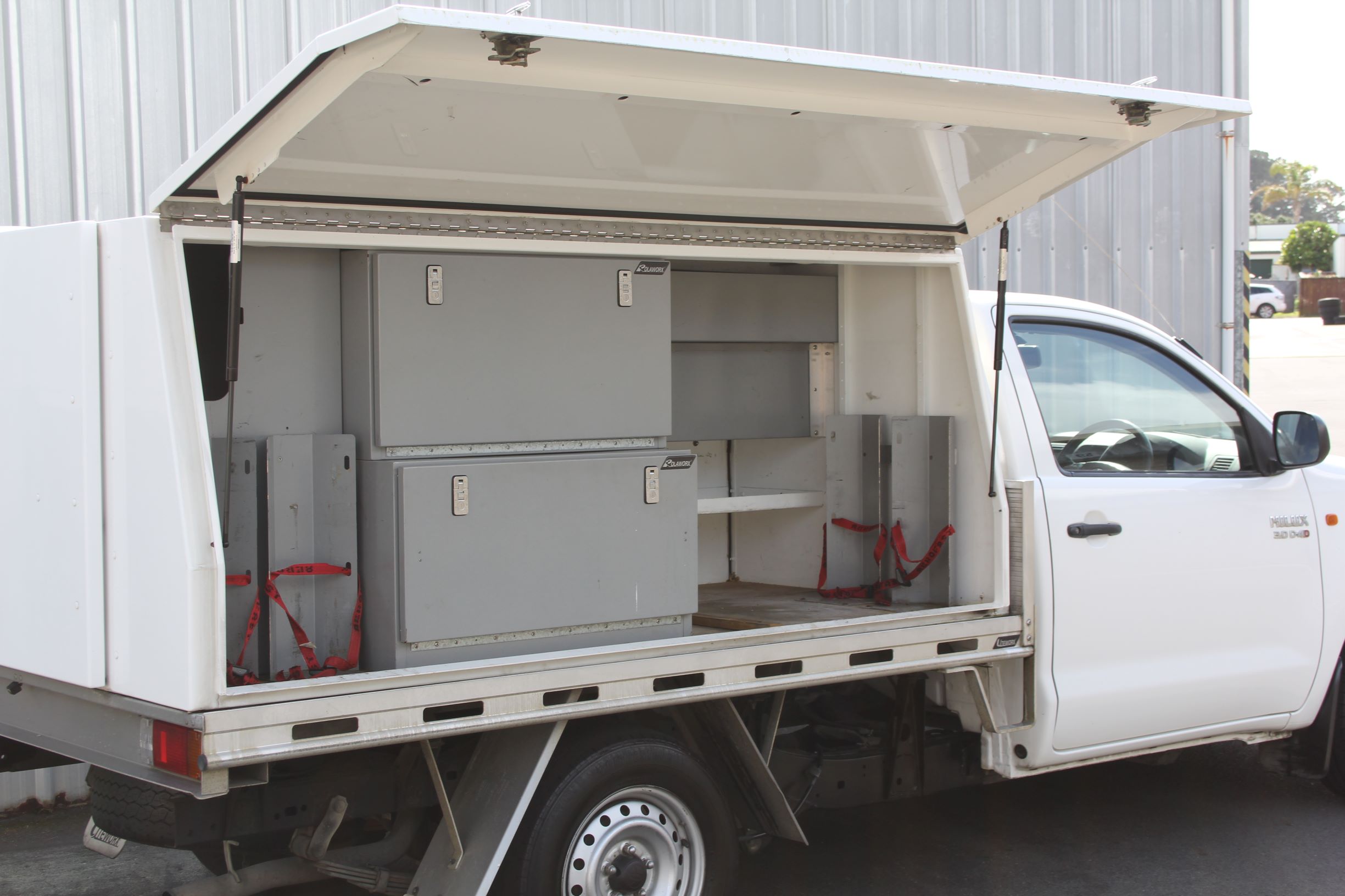 Toyota Hilux toolbox set up 2014 for sale in Auckland