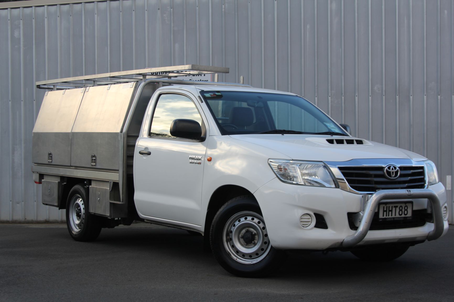 Toyota Hilux 2wd service body 2014 for sale in Auckland