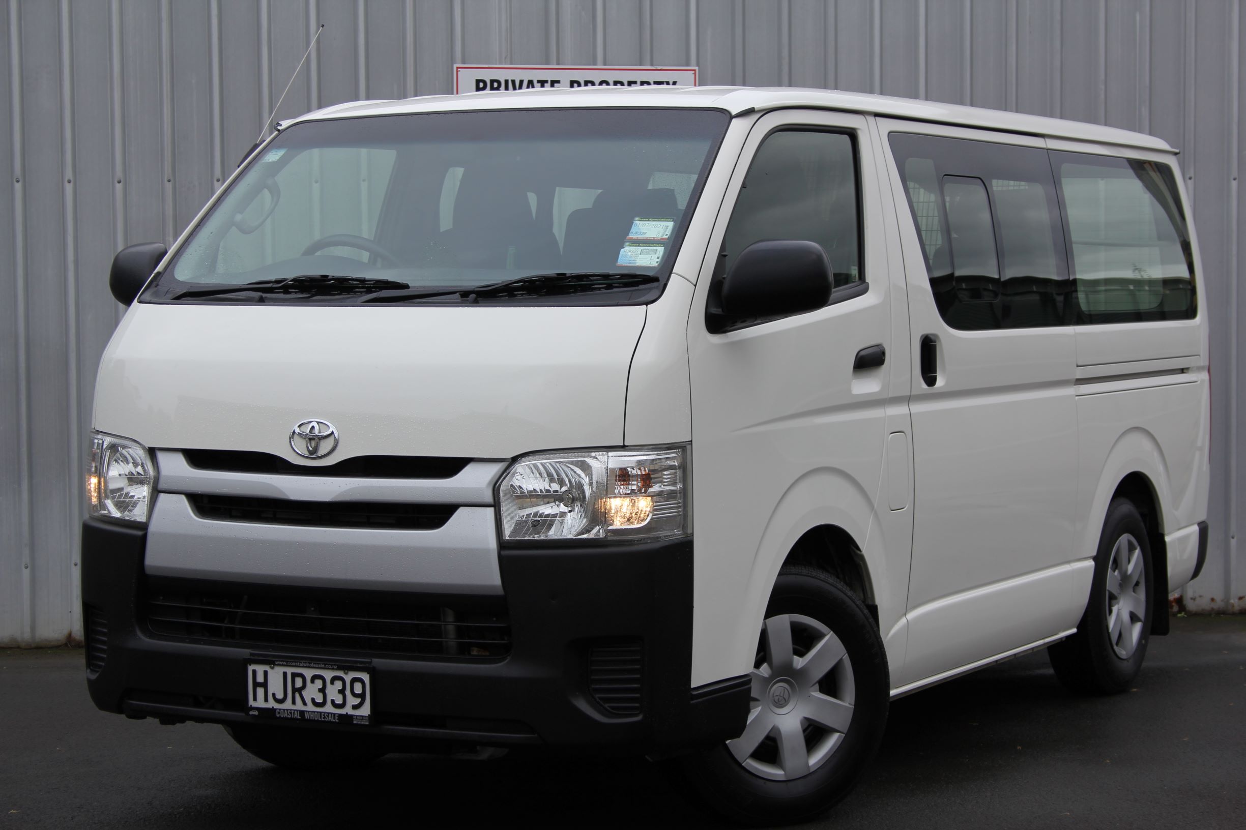 Toyota Hiace MINIBUS 2014 for sale in Auckland