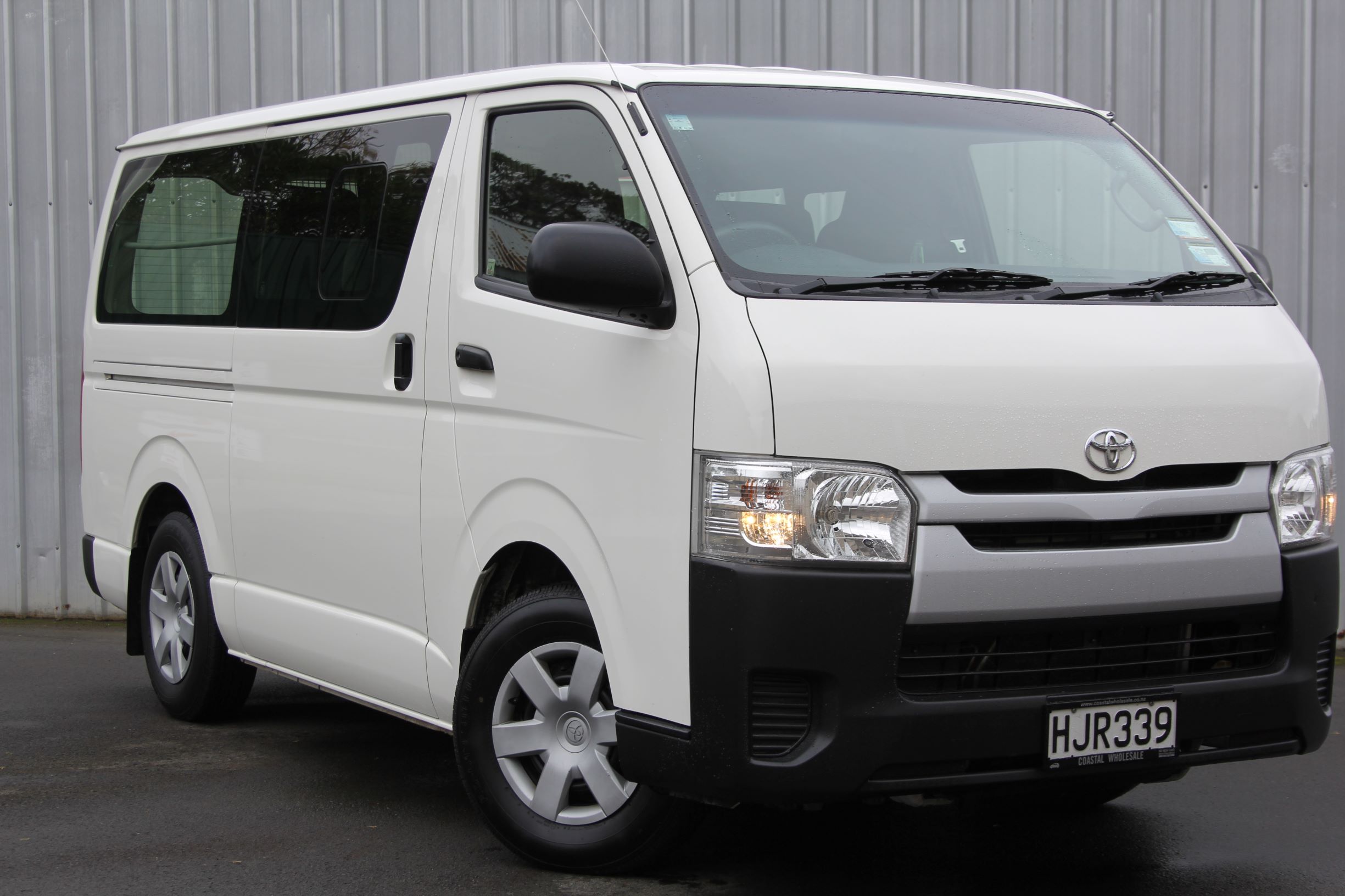 Toyota Hiace MINIBUS 2014 for sale in Auckland