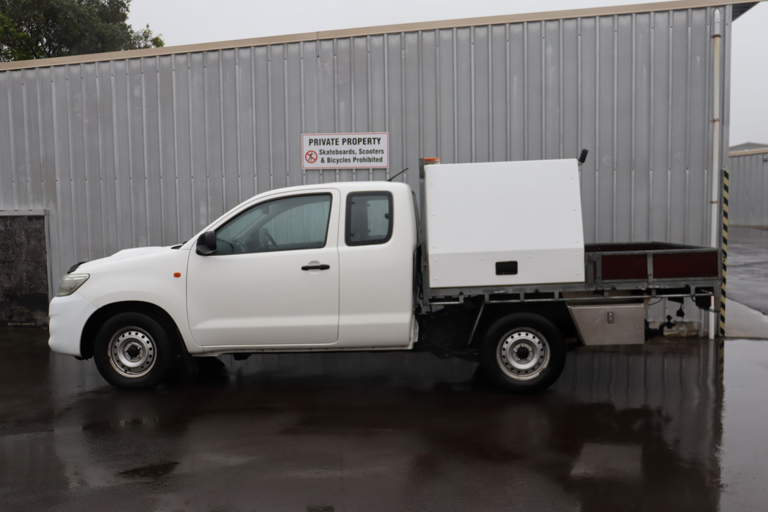 Toyota Hilux CAMCO SET UP 2014 for sale in Auckland