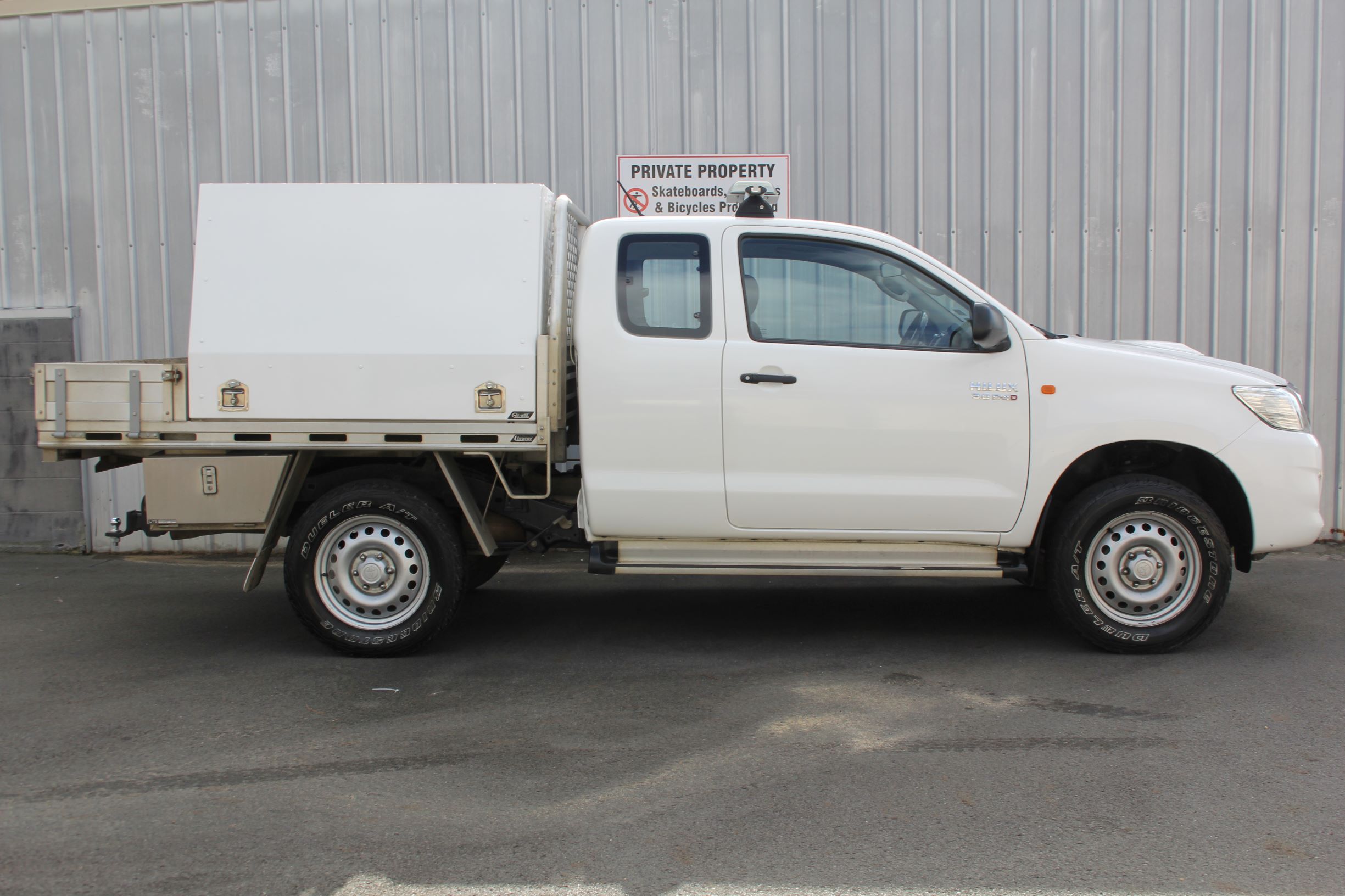 Toyota Hilux 4WD manual 2014 for sale in Auckland