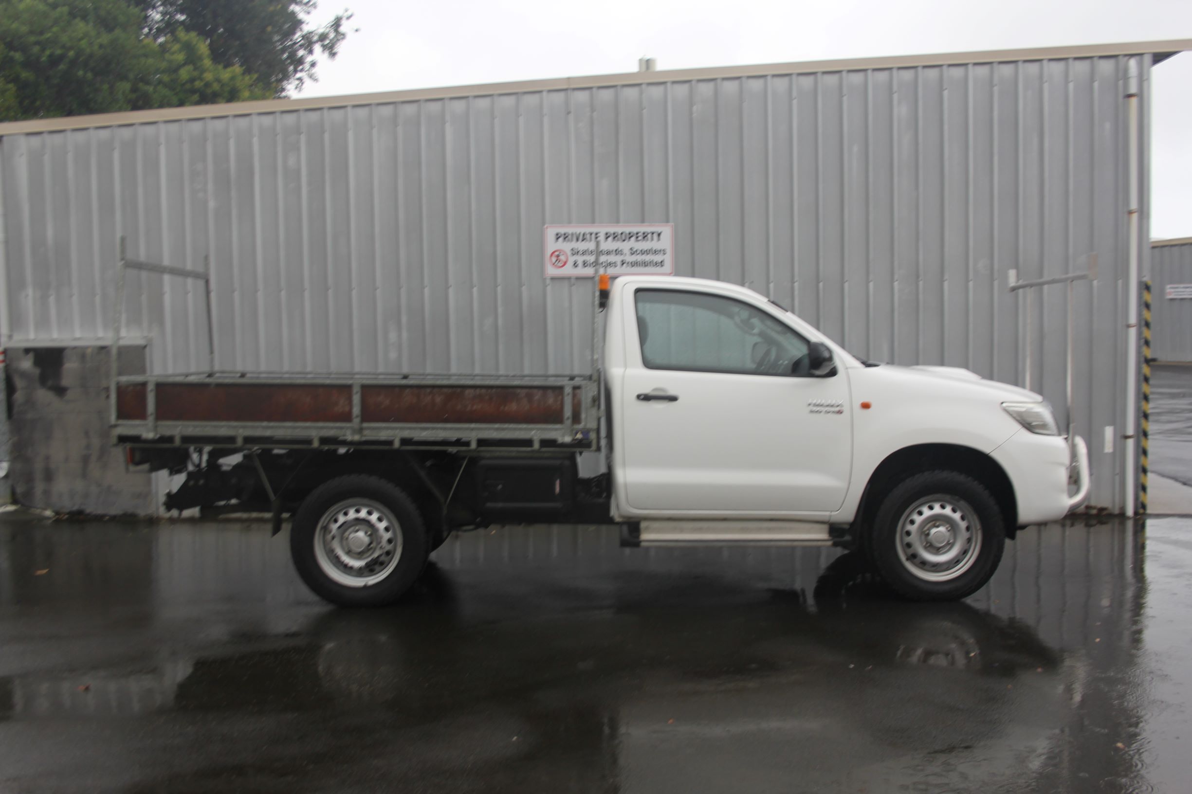 Toyota HILUX FLATDECK 4WD 2015 for sale in Auckland