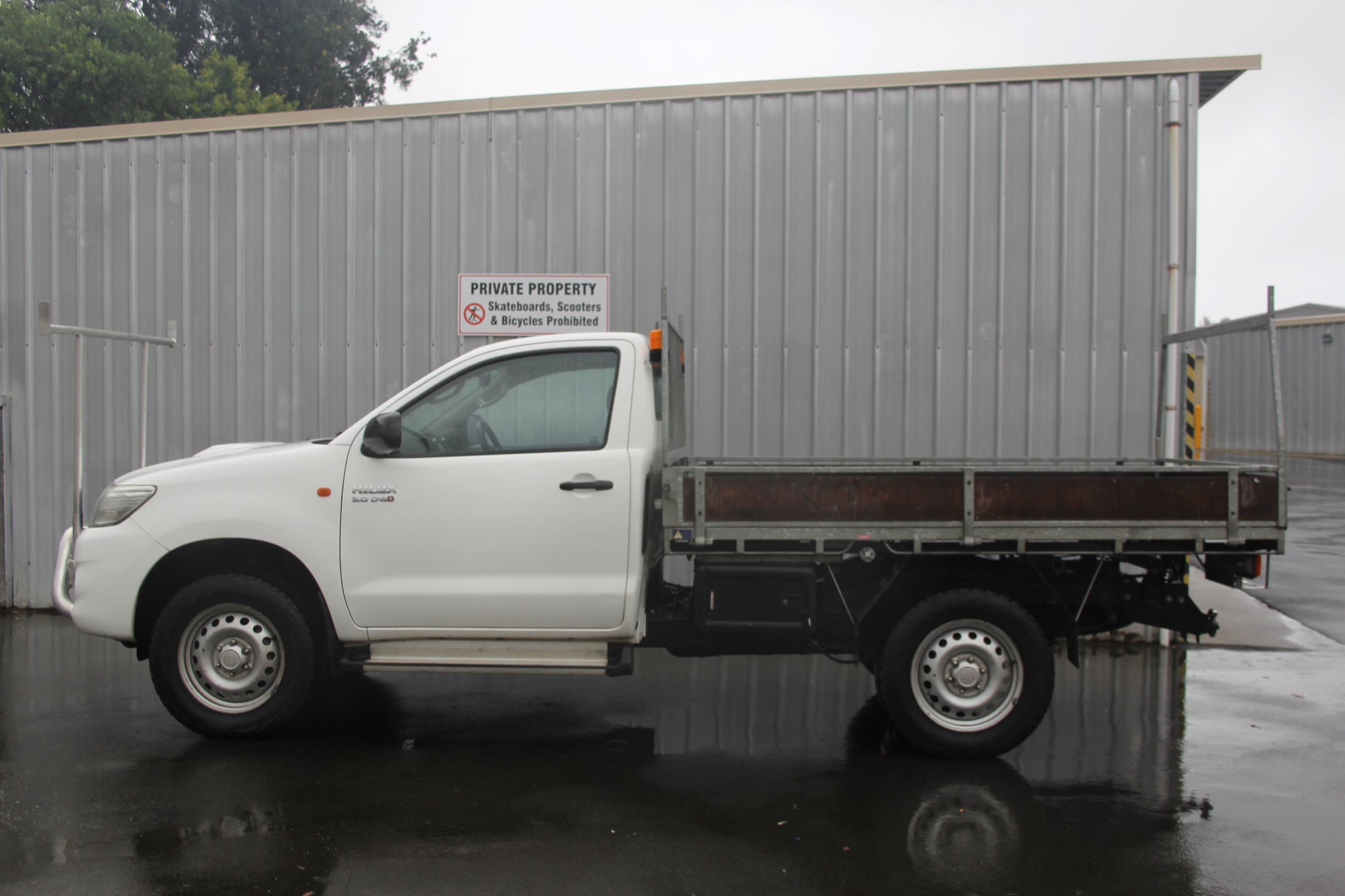 Toyota HILUX FLATDECK 4WD 2015 for sale in Auckland