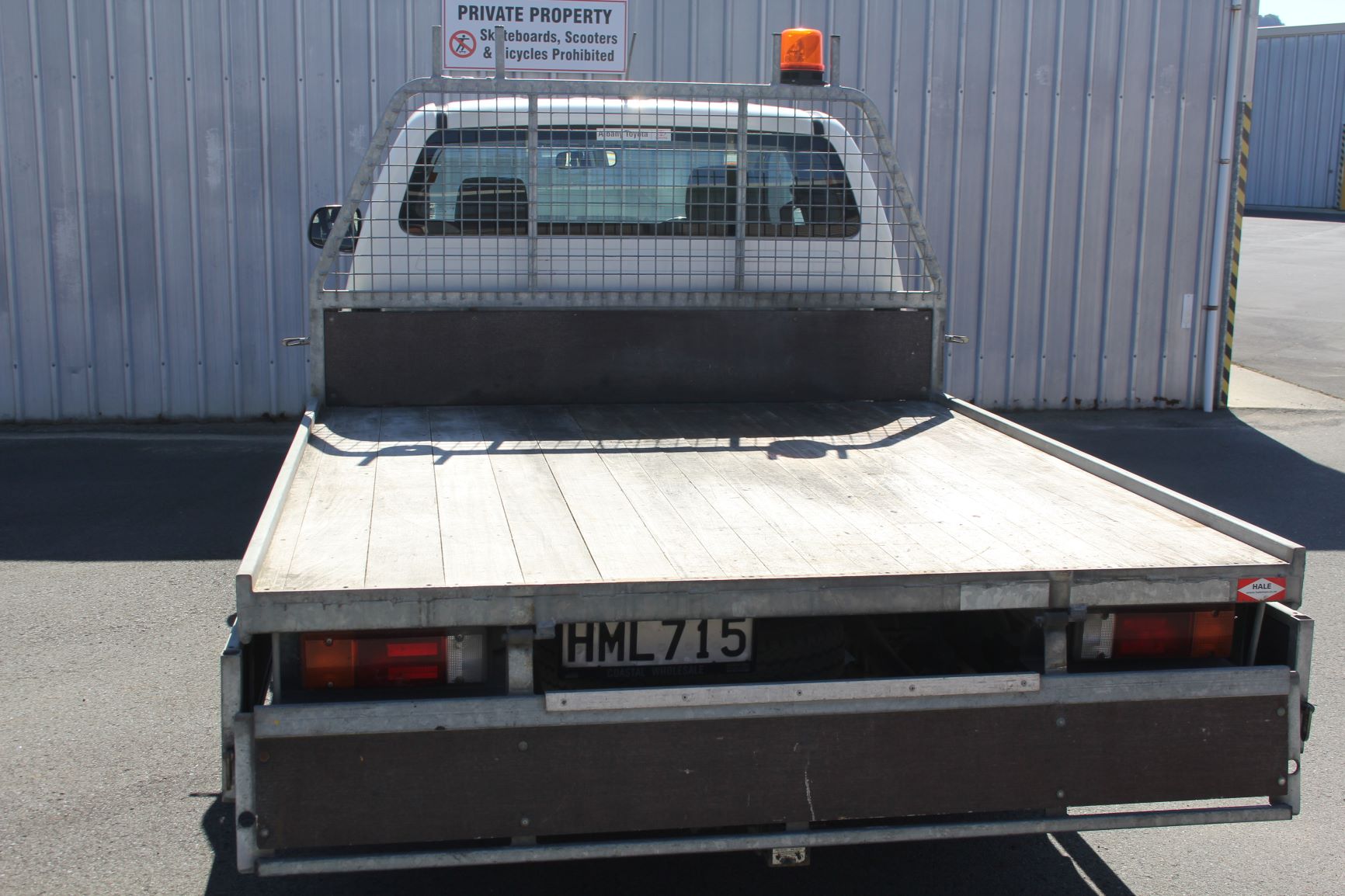 Toyota Hilux 2WD FLATDECK - CAB PLUS 2014 for sale in Auckland