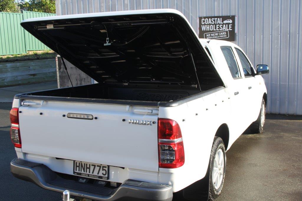 Toyota Hilux 2WD 2014 for sale in Auckland