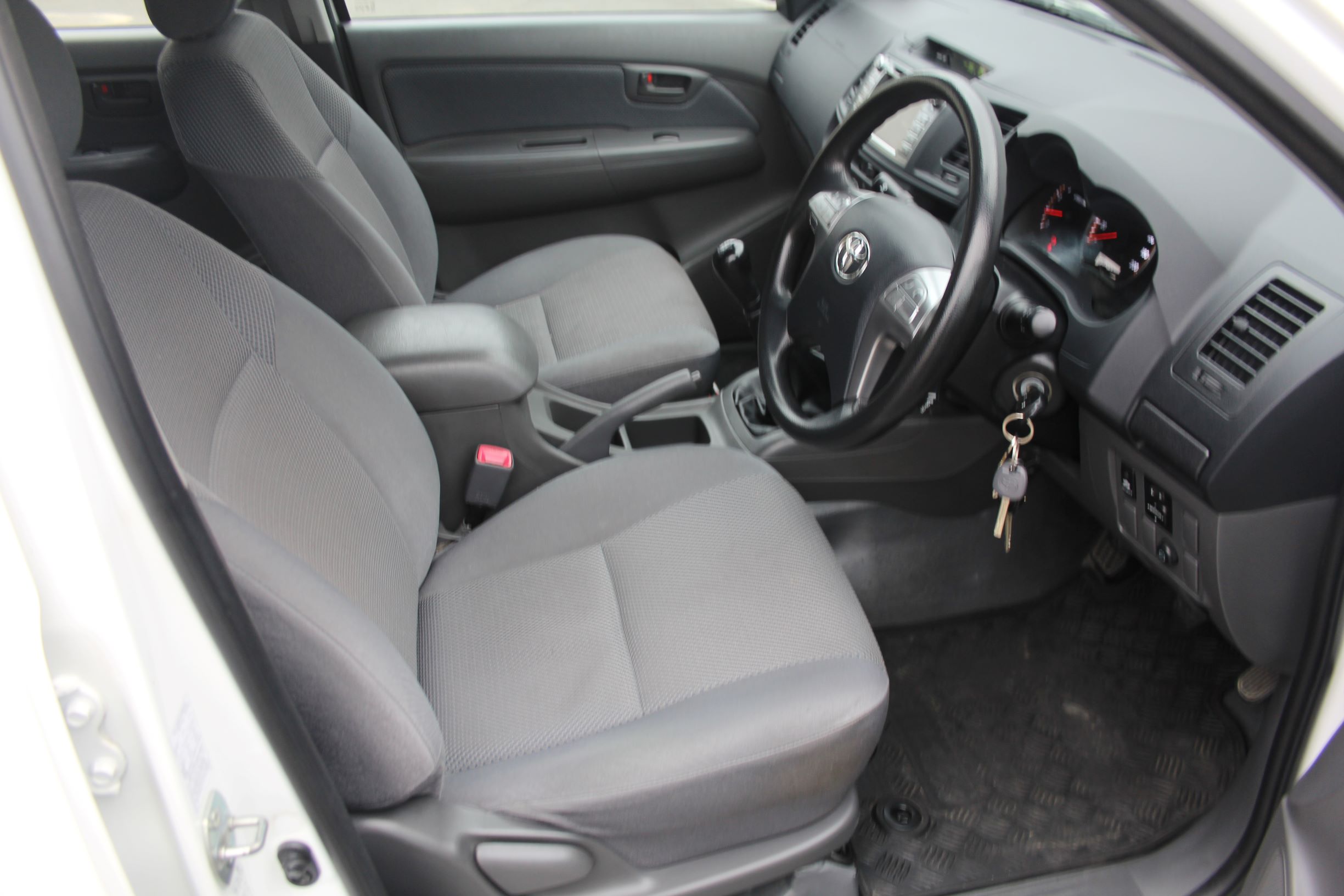 Toyota Hilux 2wd  2015 for sale in Auckland