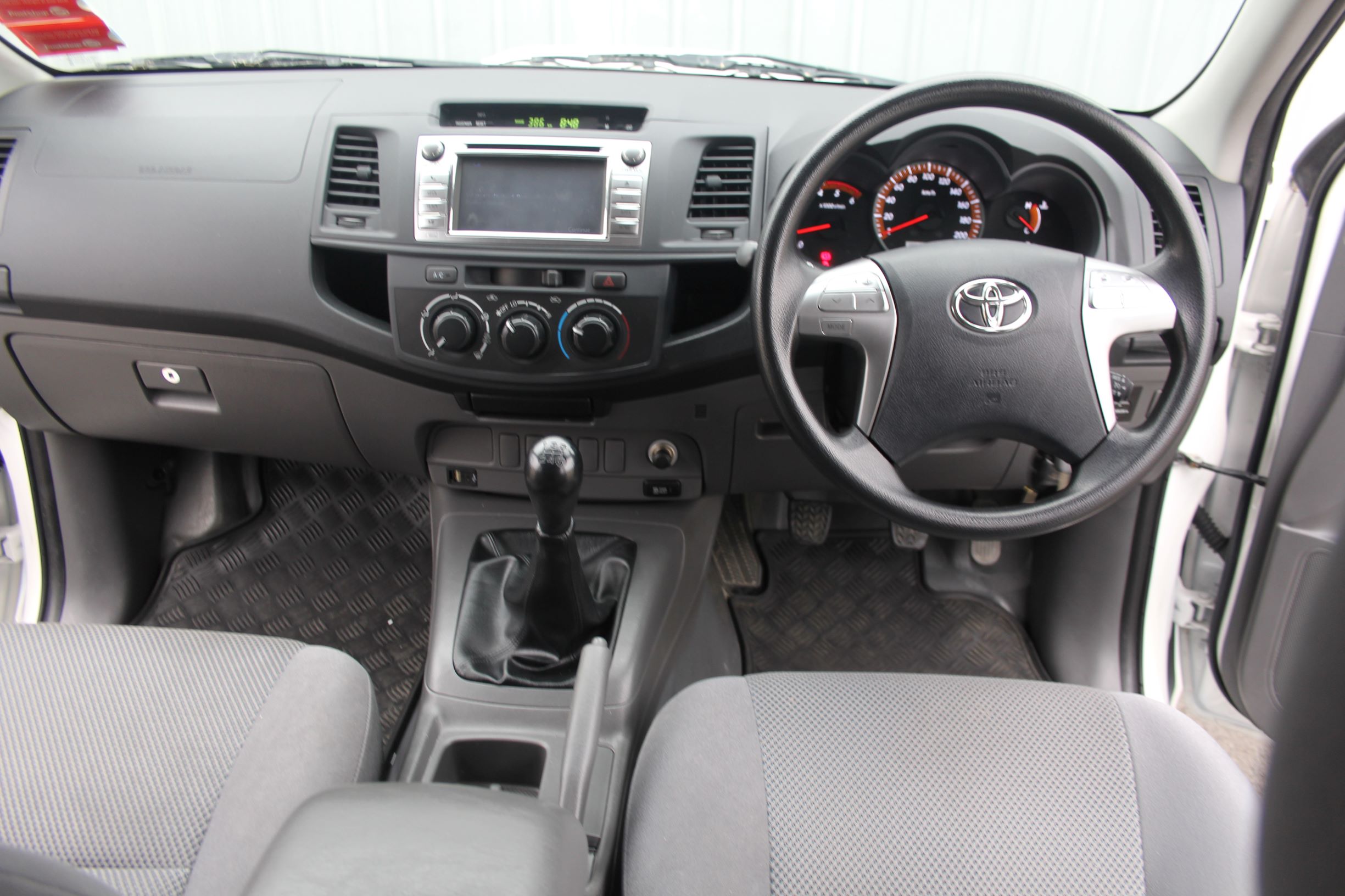 Toyota Hilux 2wd  2015 for sale in Auckland