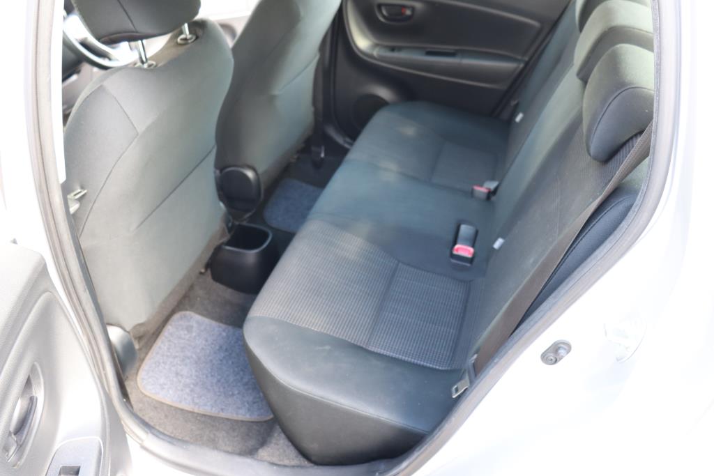 Toyota Yaris GX MANUAL 2015 for sale in Auckland