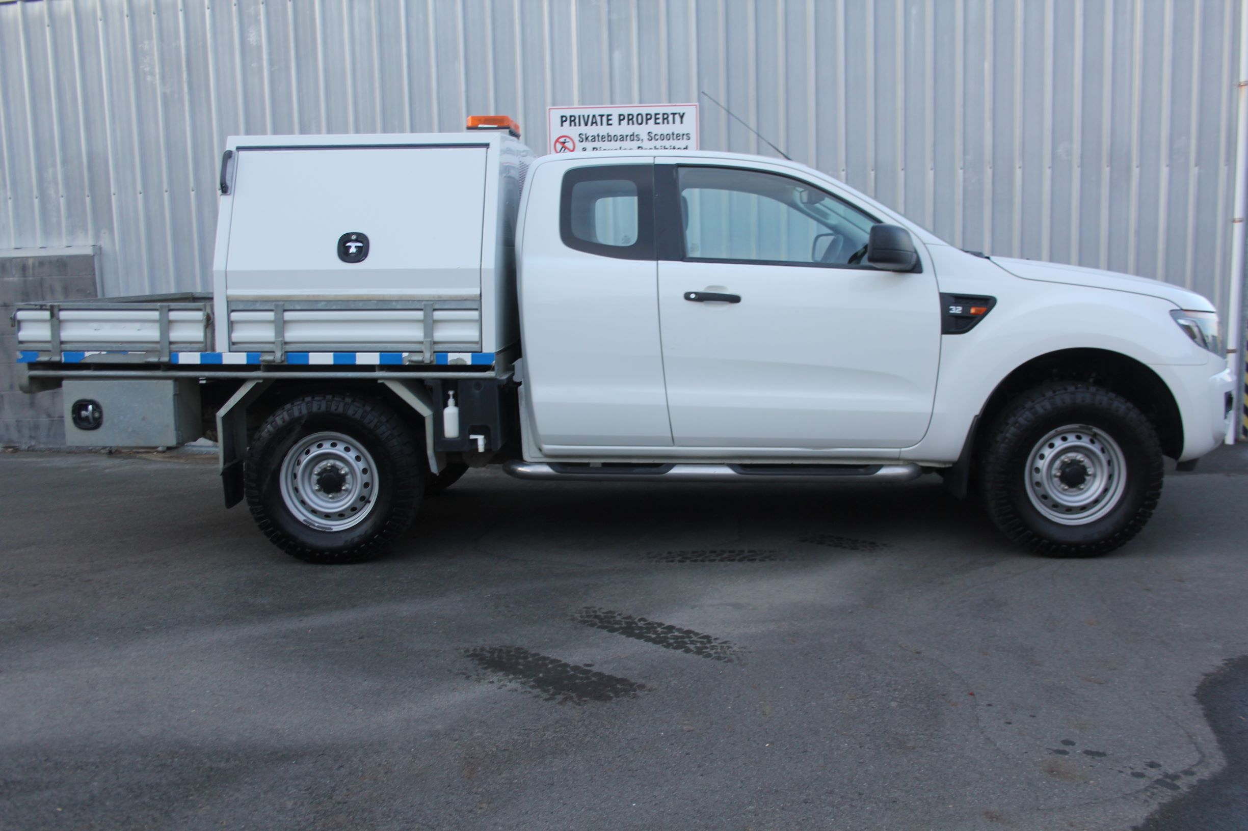 Ford Ranger 4WD FLATDECK TOOLBOXES 2015 for sale in Auckland