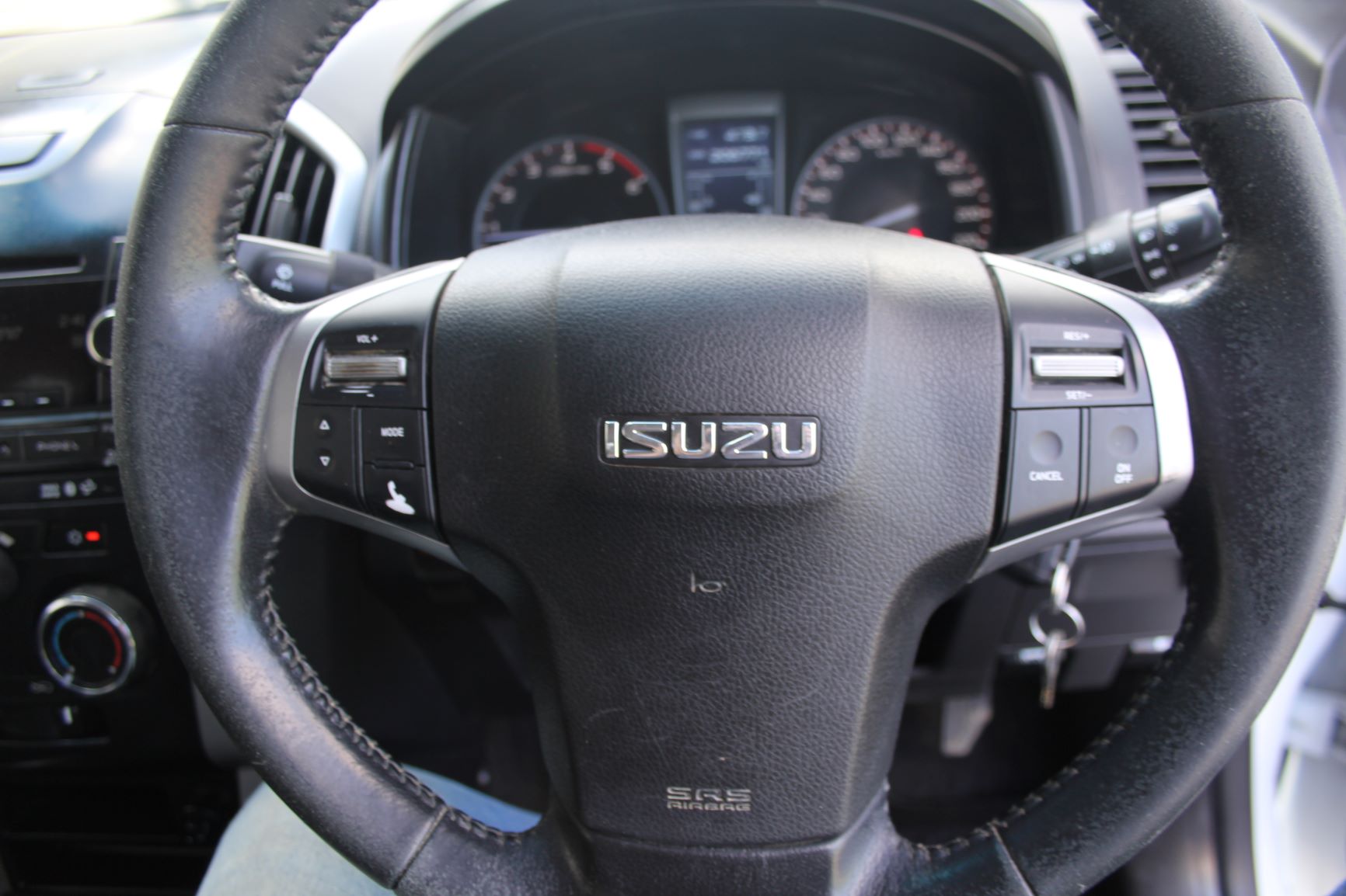 Isuzu LS 4WD 2015 for sale in Auckland
