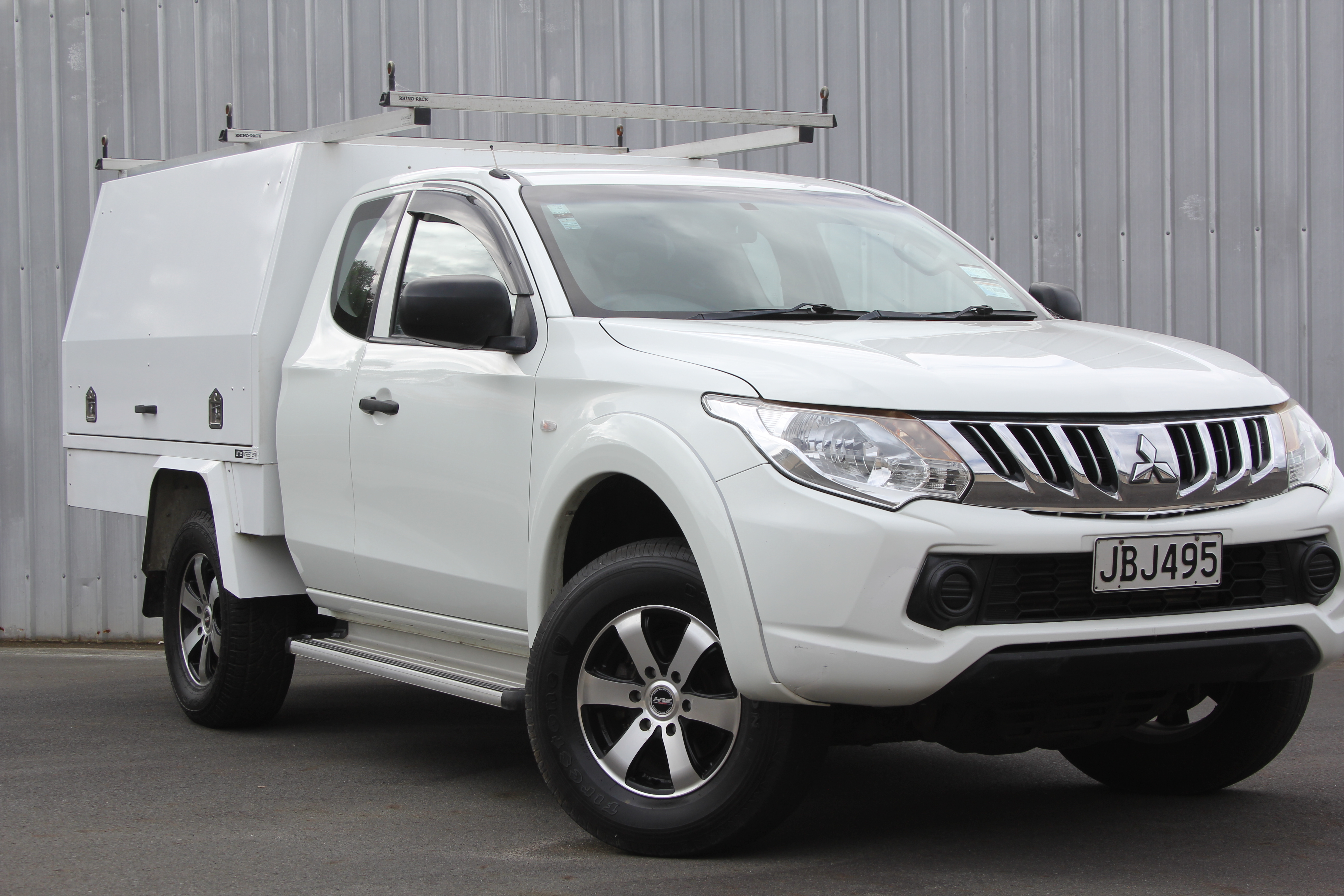 Mitsubishi TRITON 4WD 2015 for sale in Auckland