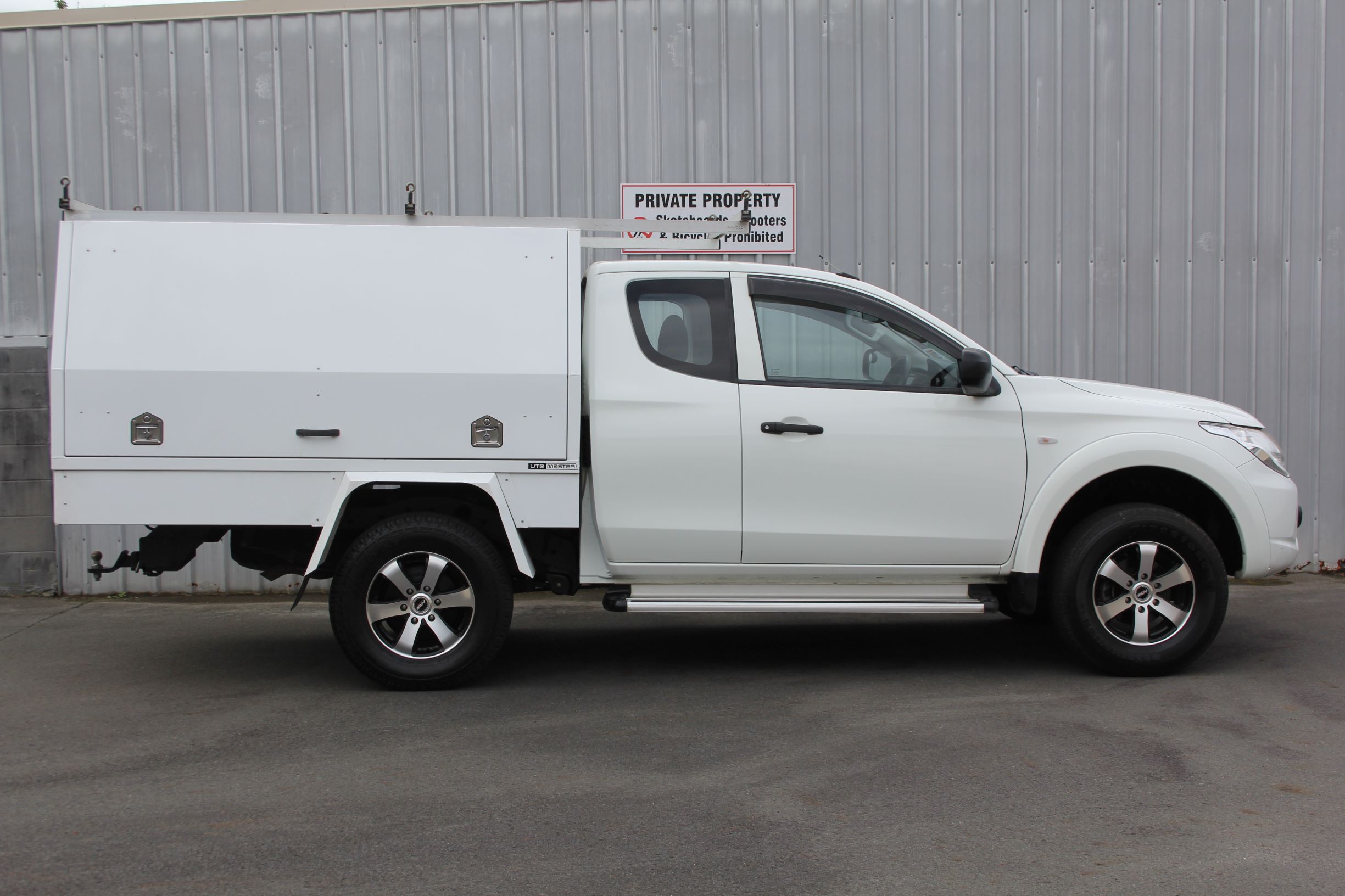 Mitsubishi TRITON 4WD 2015 for sale in Auckland