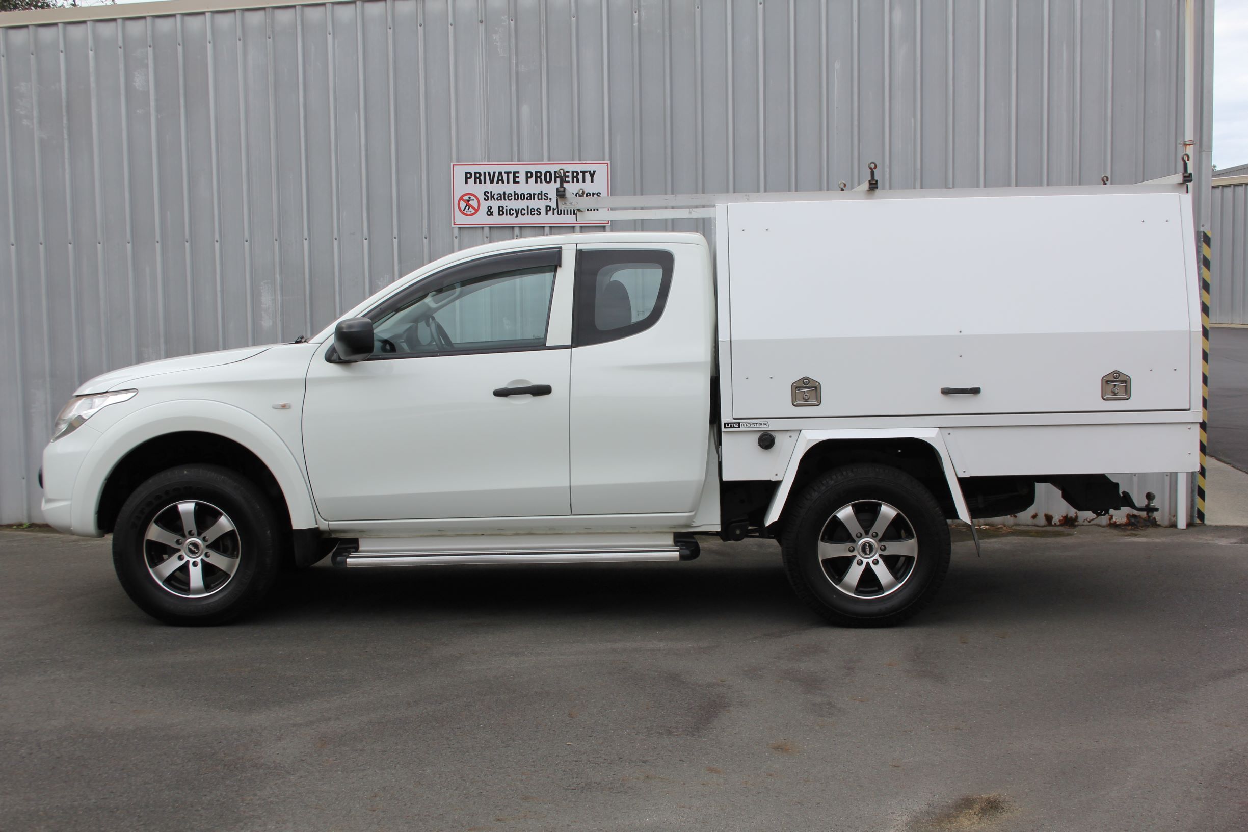 Mitsubishi TRITON 4WD 2015 for sale in Auckland