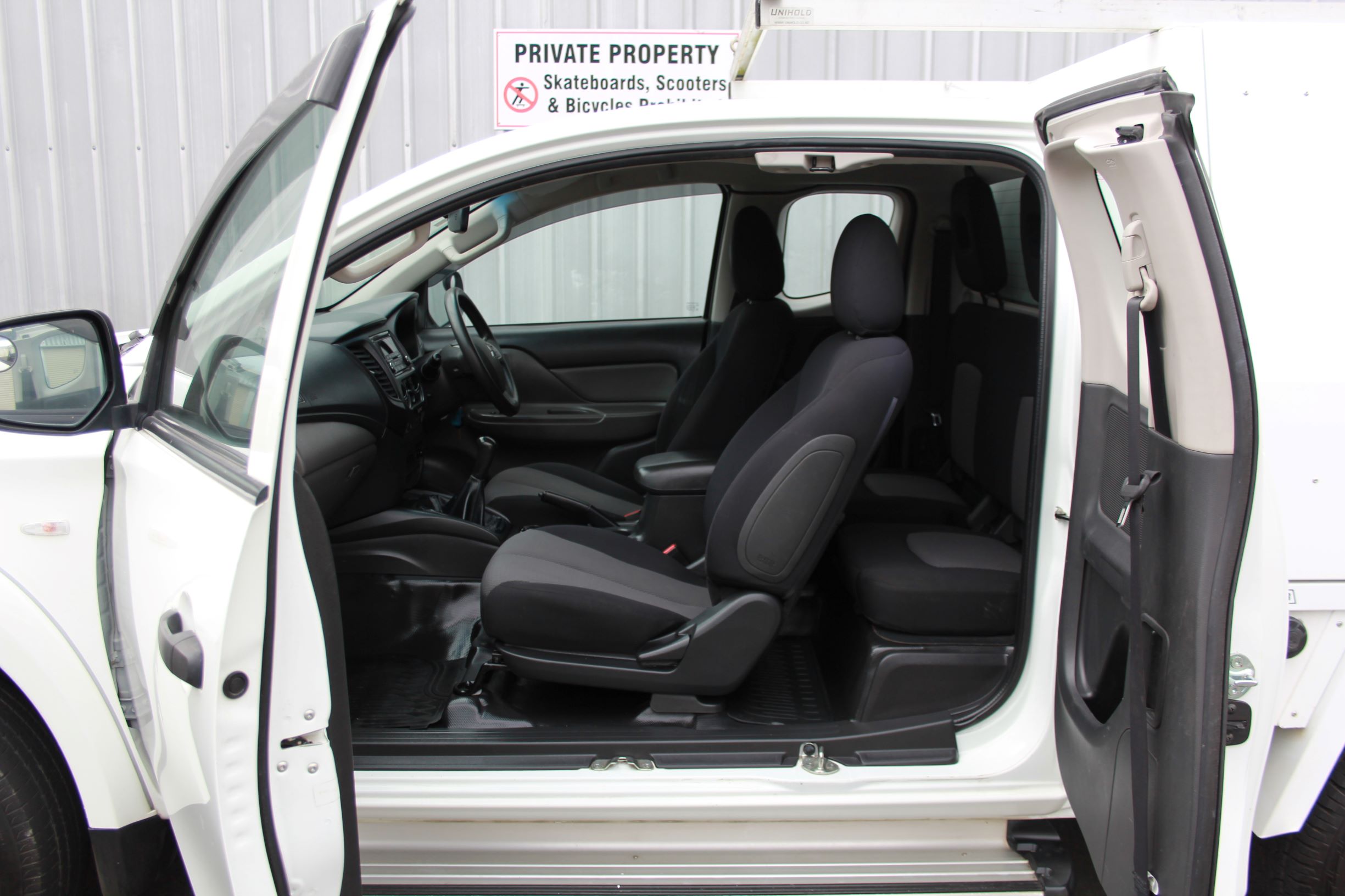 Mitsubishi TRITON 4WD 2015 for sale in Auckland