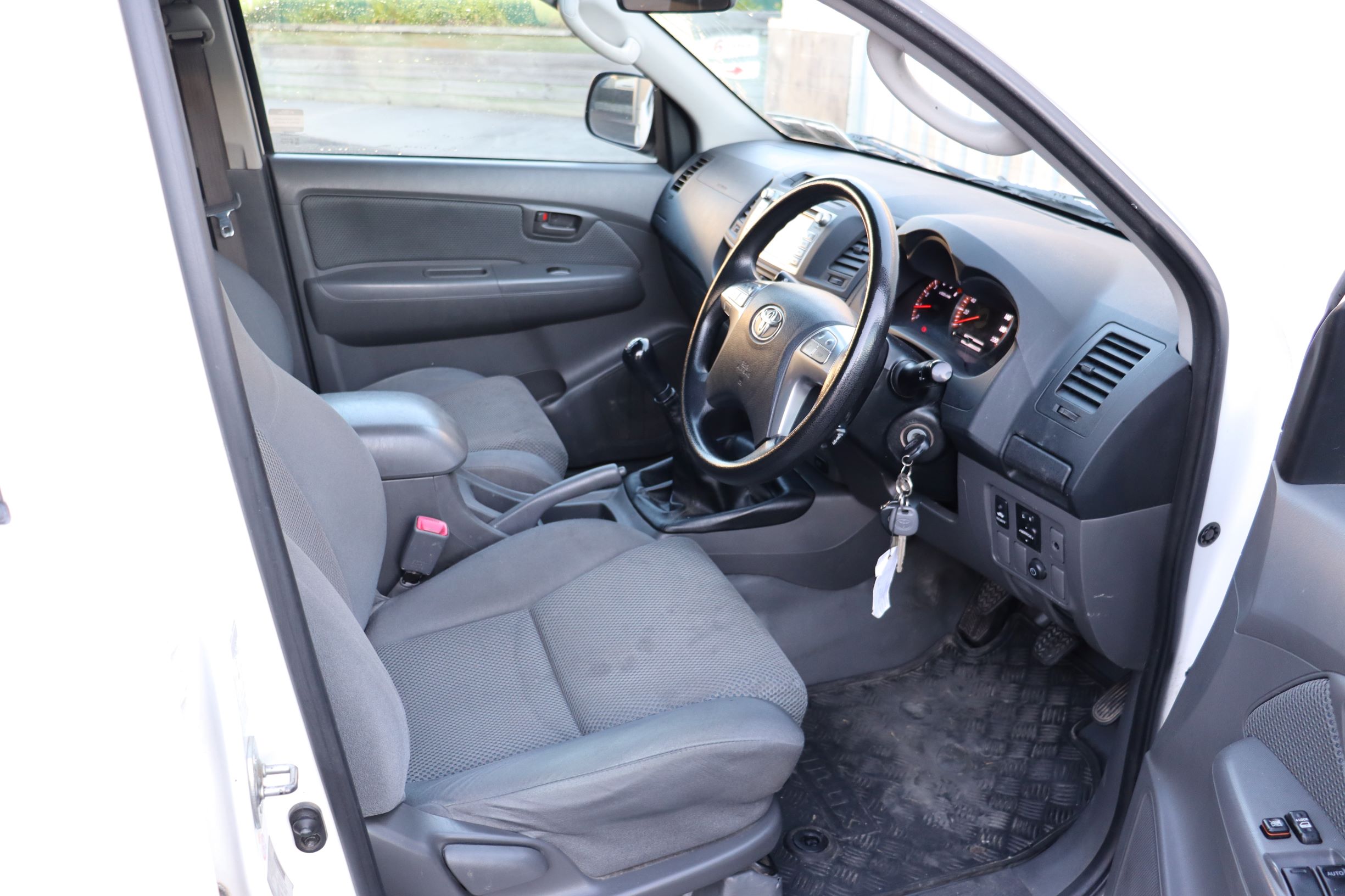 Toyota Hilux 4WD 2015 for sale in Auckland