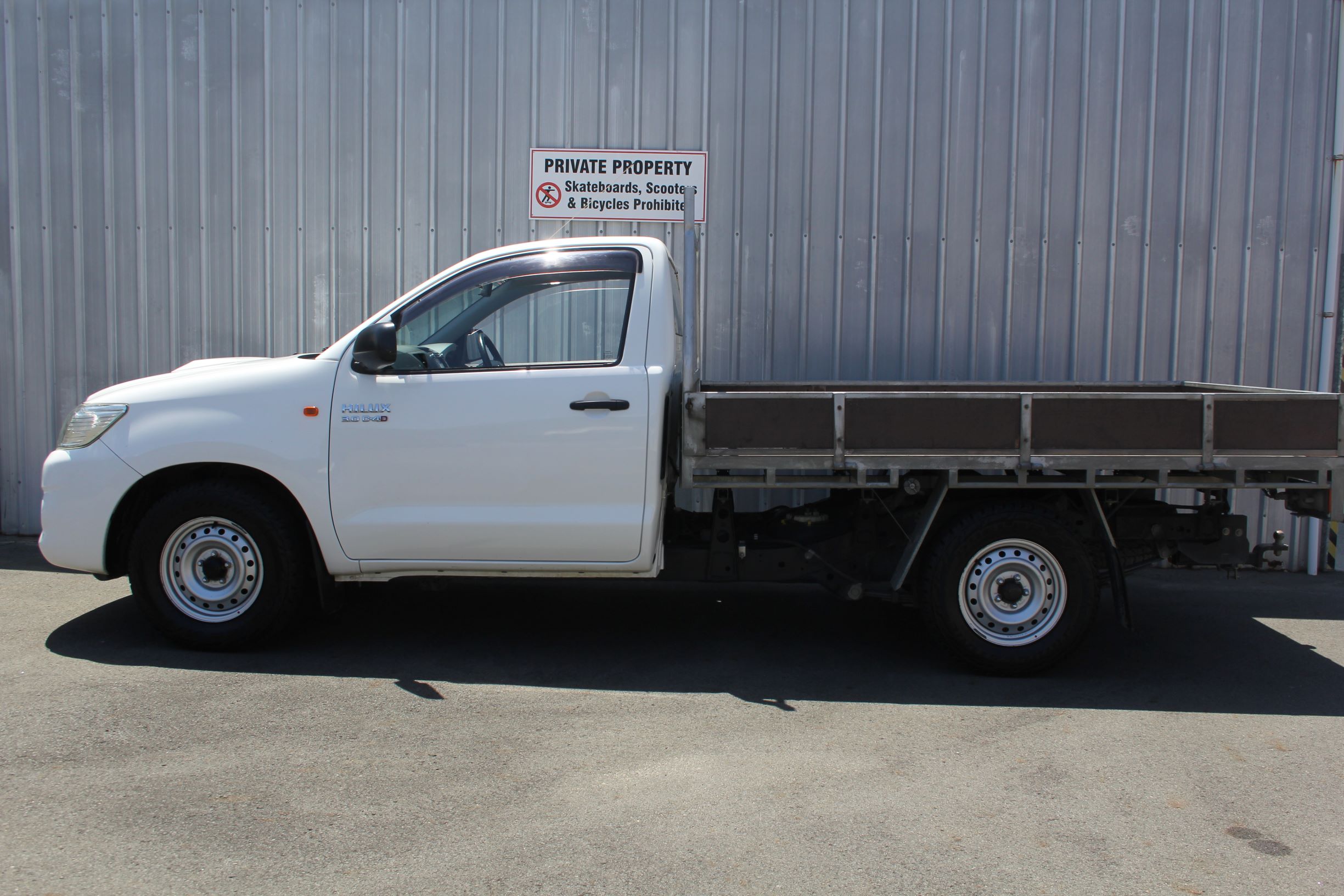 Toyota HILUX FLATDECK 2015 for sale in Auckland