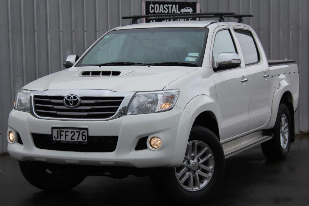 Toyota HILUX 4WD SR5 2015 for sale in Auckland