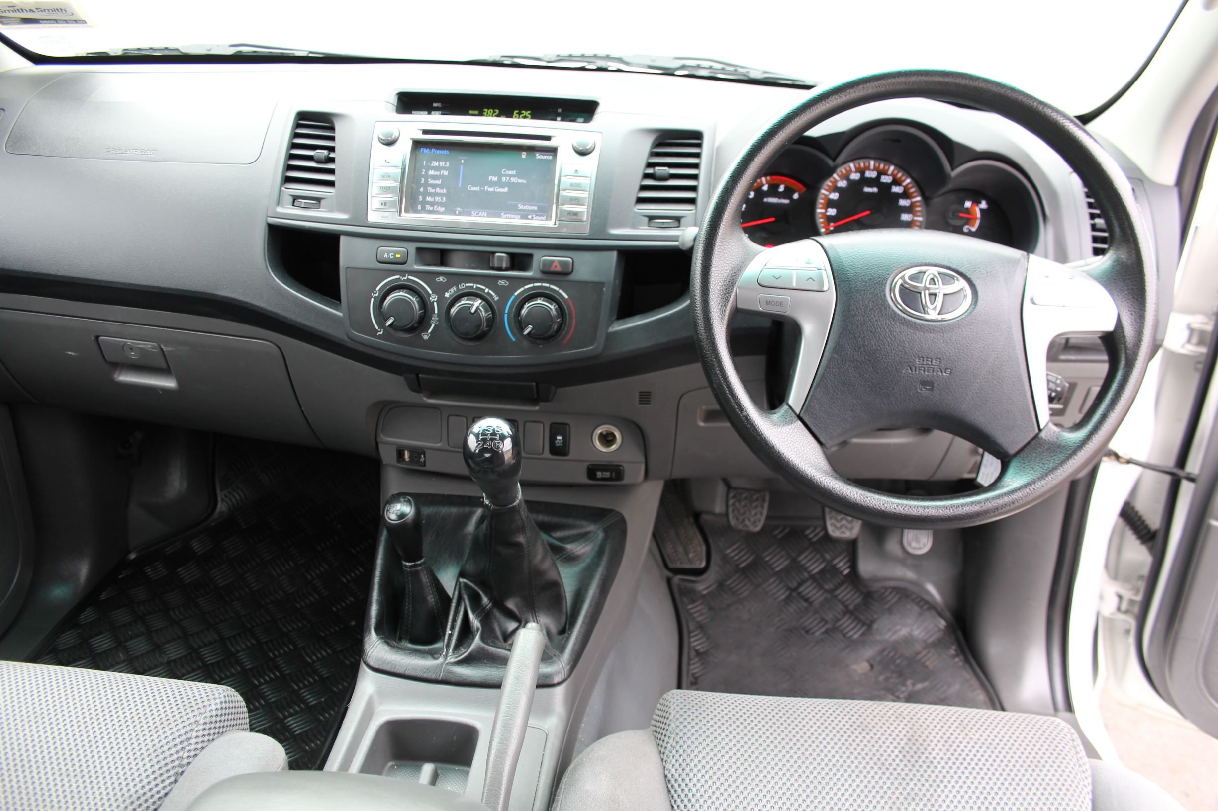 Toyota Hilux 4WD - 4x4 2015 for sale in Auckland