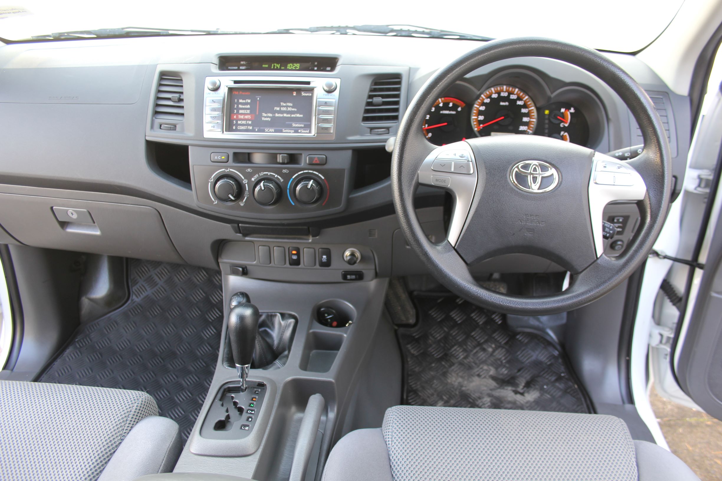 Toyota Hilux 4WD AUTO 2015 for sale in Auckland