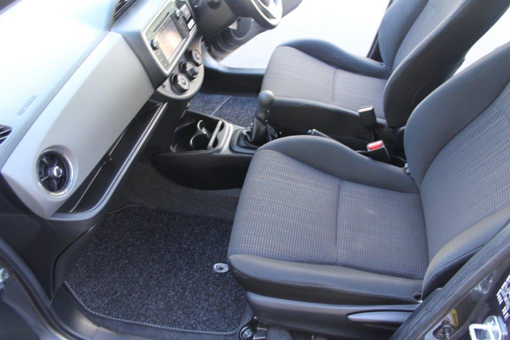 Toyota YARIS HATCH MANUAL 2015 for sale in Auckland