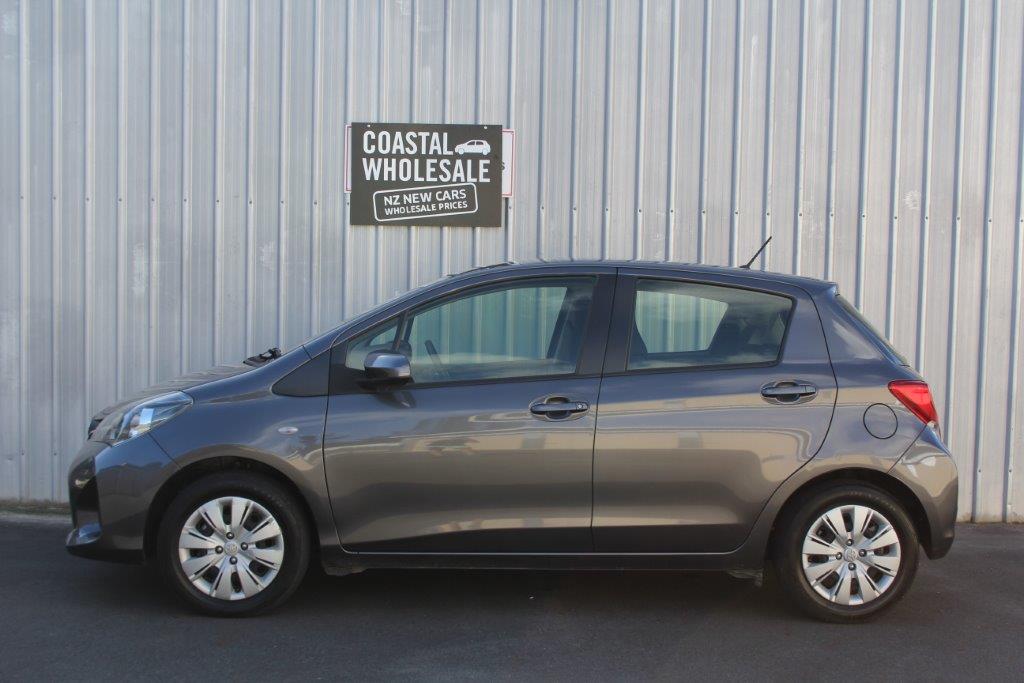 Toyota YARIS HATCH MANUAL 2015 for sale in Auckland