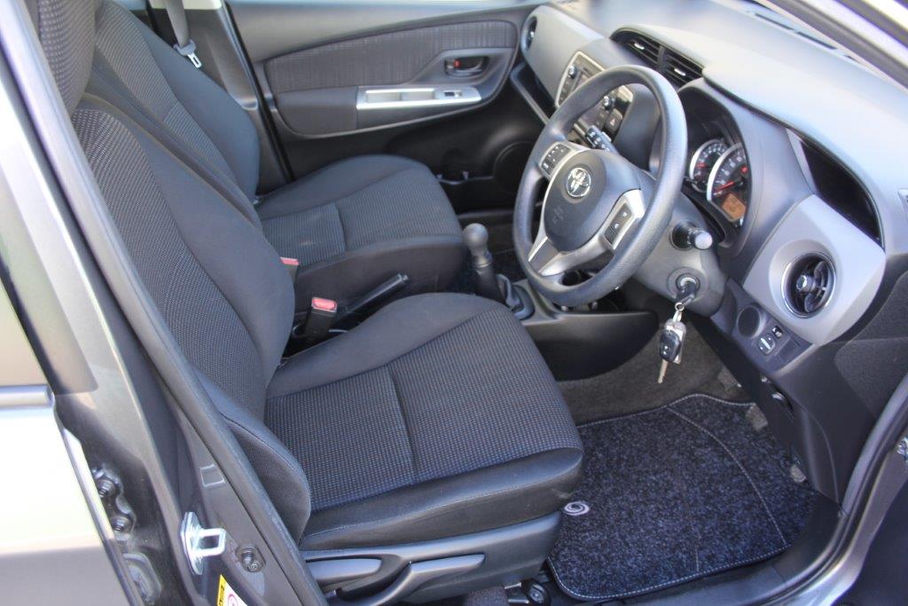Toyota YARIS HATCH MANUAL 2015 for sale in Auckland