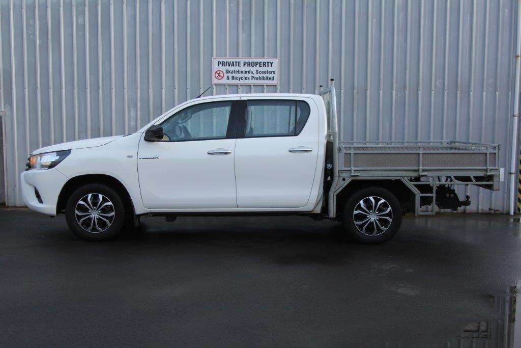 Toyota Hilux 2015 for sale in Auckland