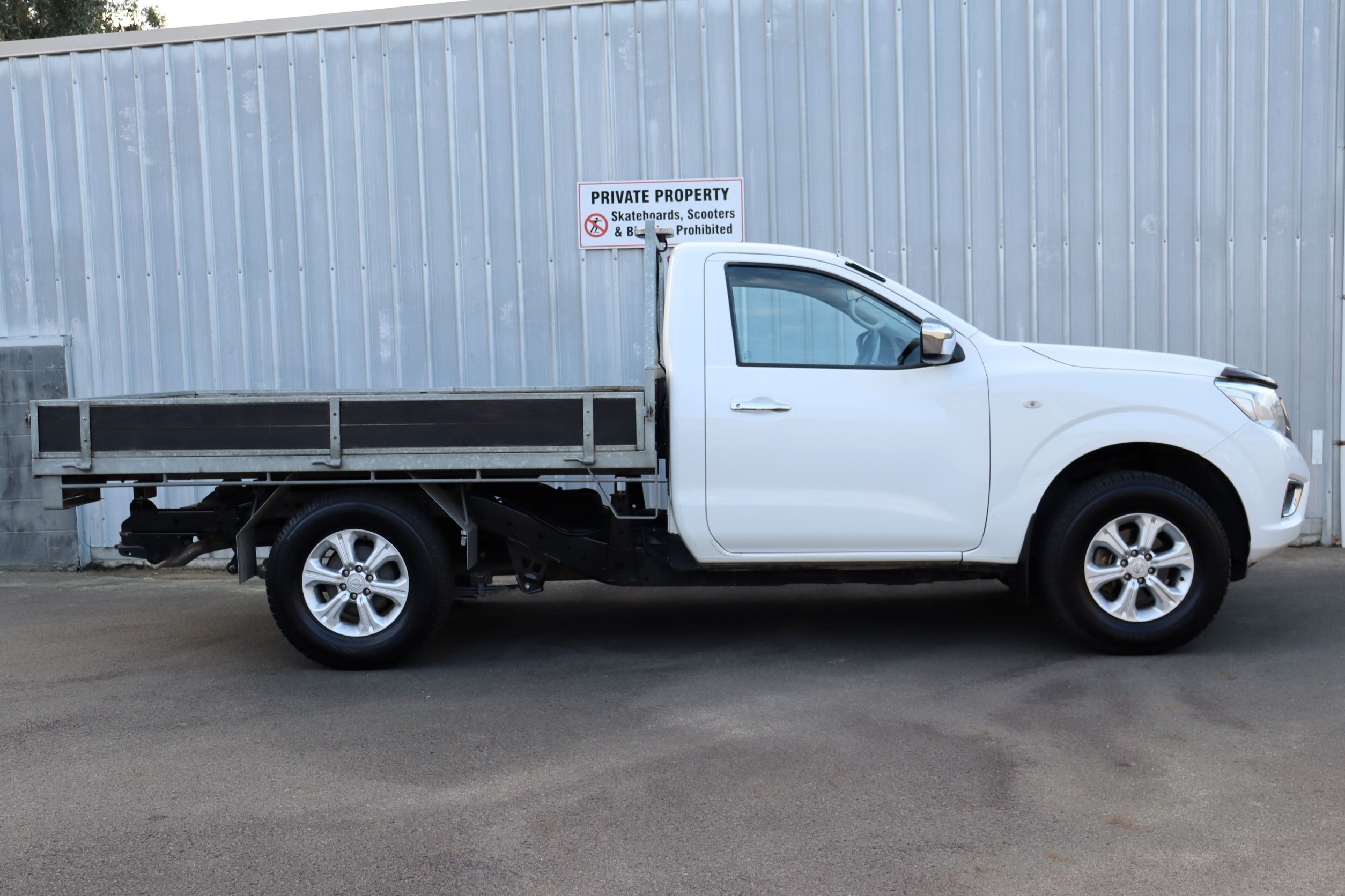 Nissan Navara Flatdeck 2016 for sale in Auckland