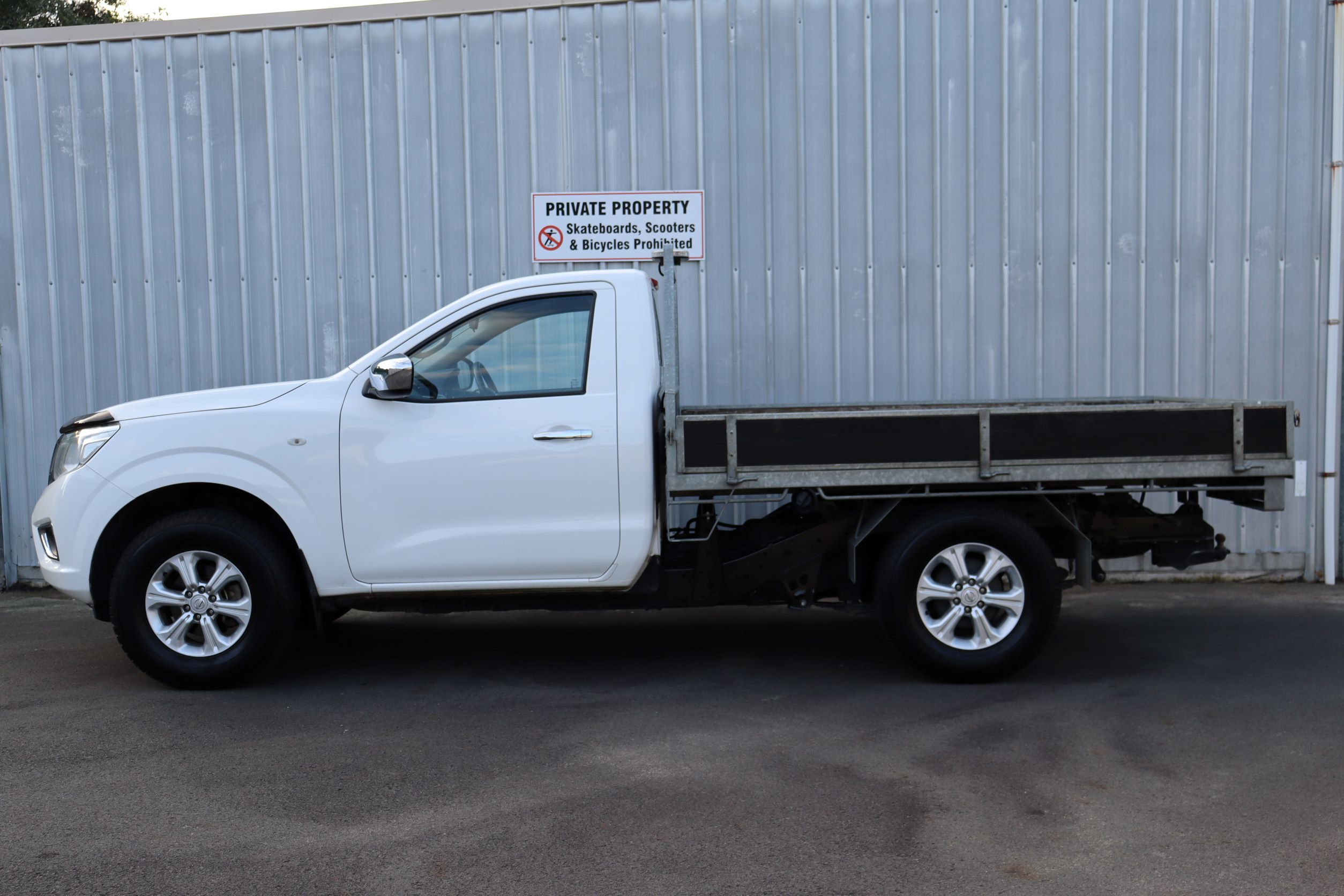 Nissan Navara Flatdeck 2016 for sale in Auckland