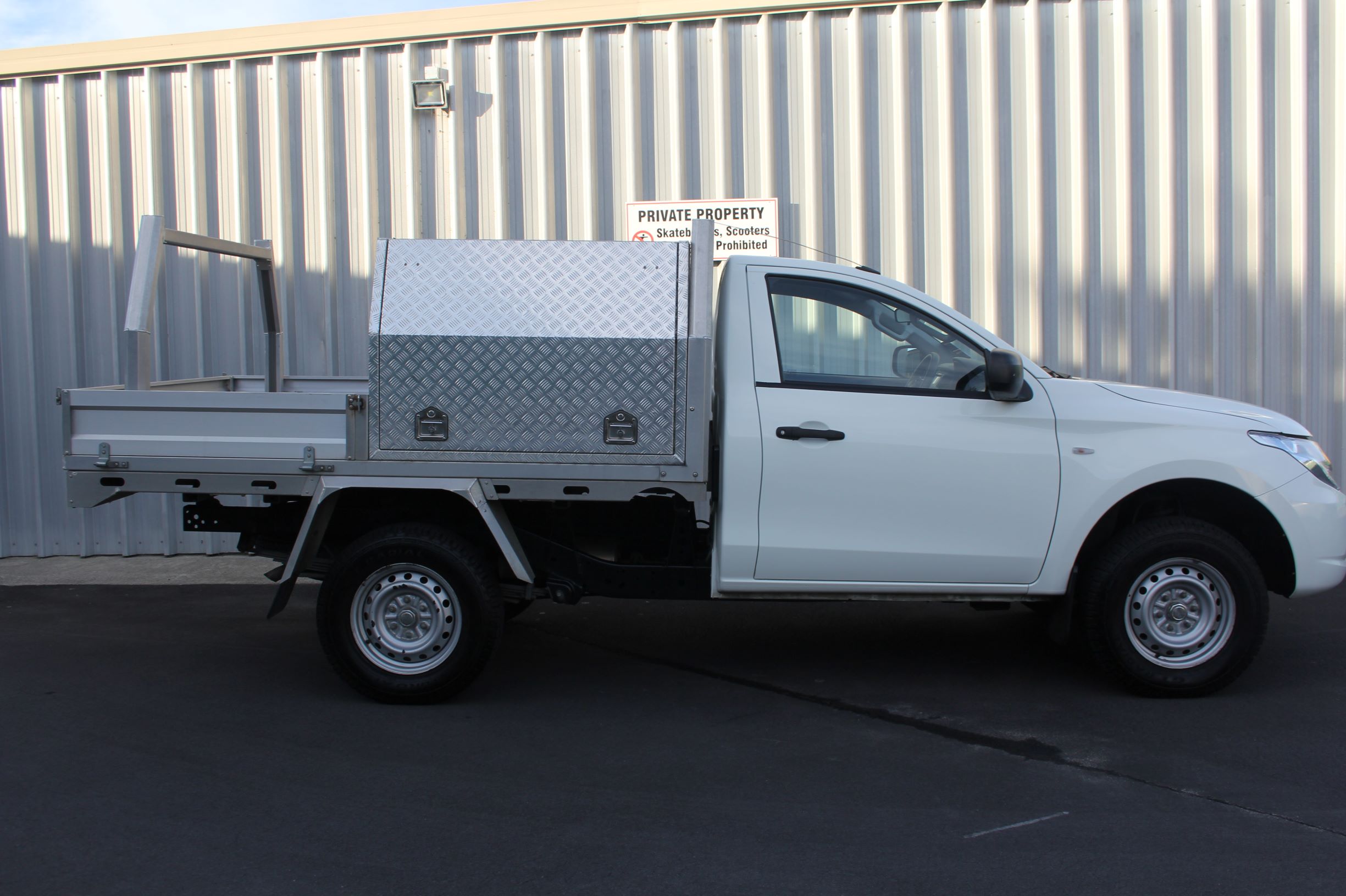 Mitsubishi TRITON FLATDECK 2WD TOOLBOXES 2016 for sale in Auckland