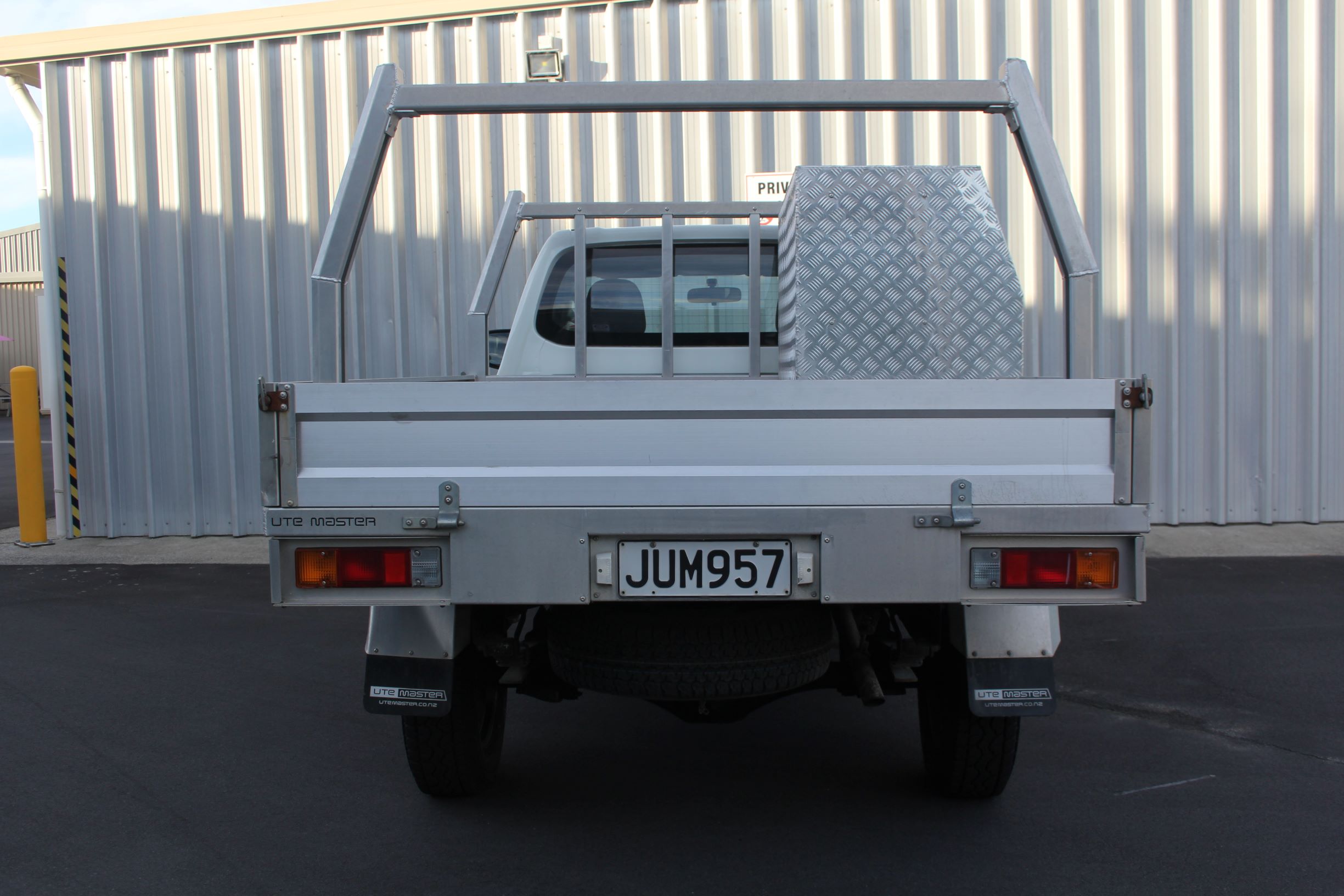 Mitsubishi TRITON FLATDECK 2WD TOOLBOXES 2016 for sale in Auckland