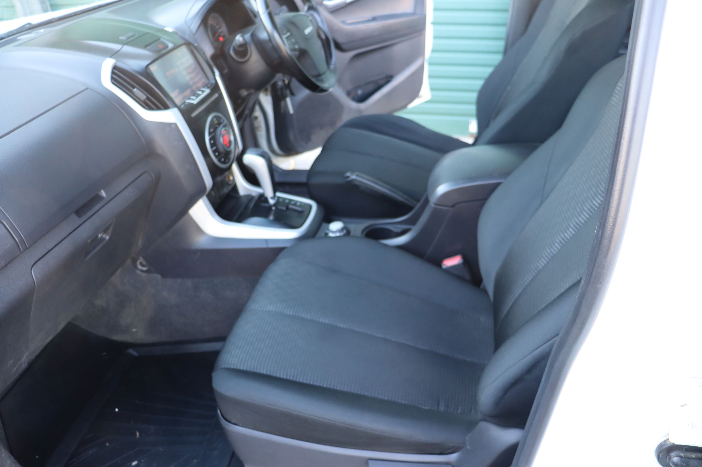 Isuzu D-MAX FLATDECK 4WD 2016 for sale in Auckland